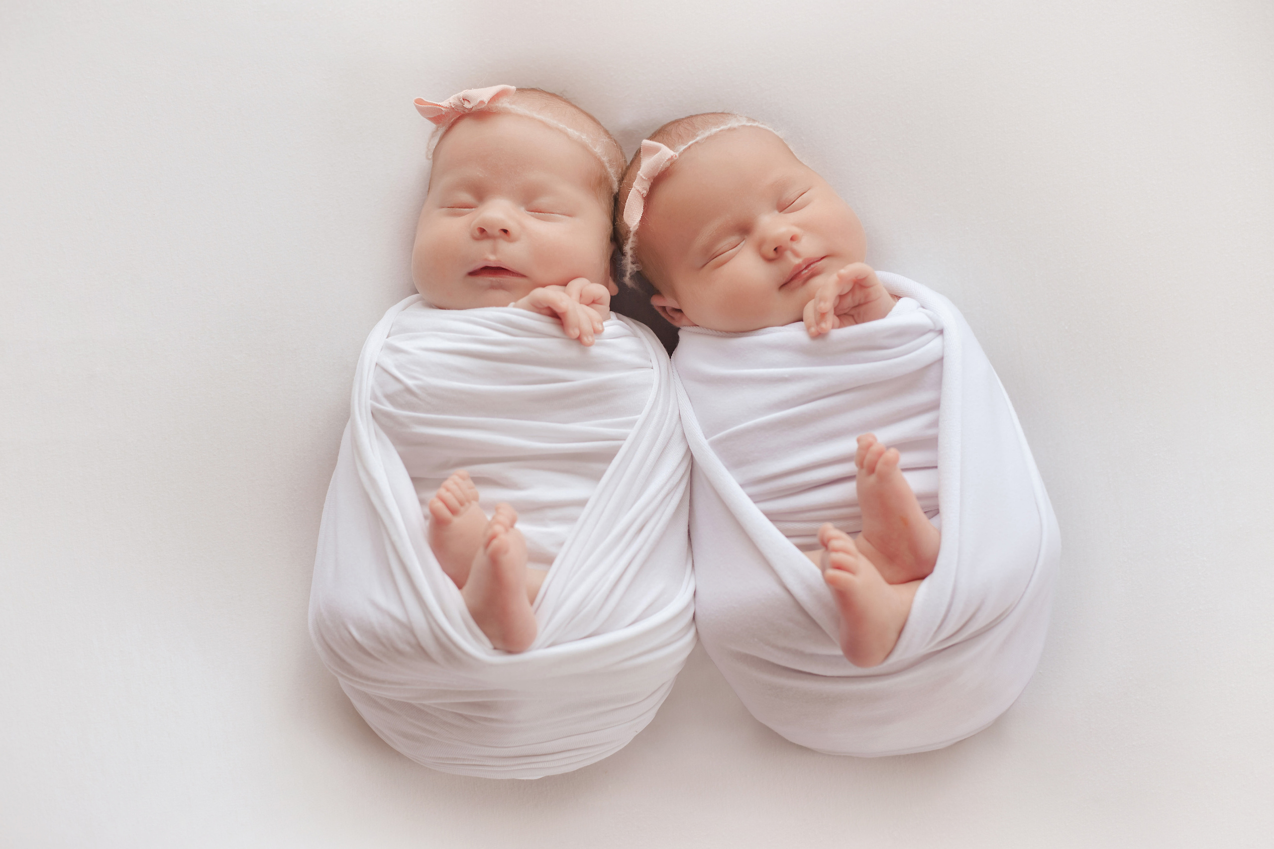 Аня и Катя. ФОТОСТИЛЬ, изготовление рекламной продукции в Приморско-Ахтарске