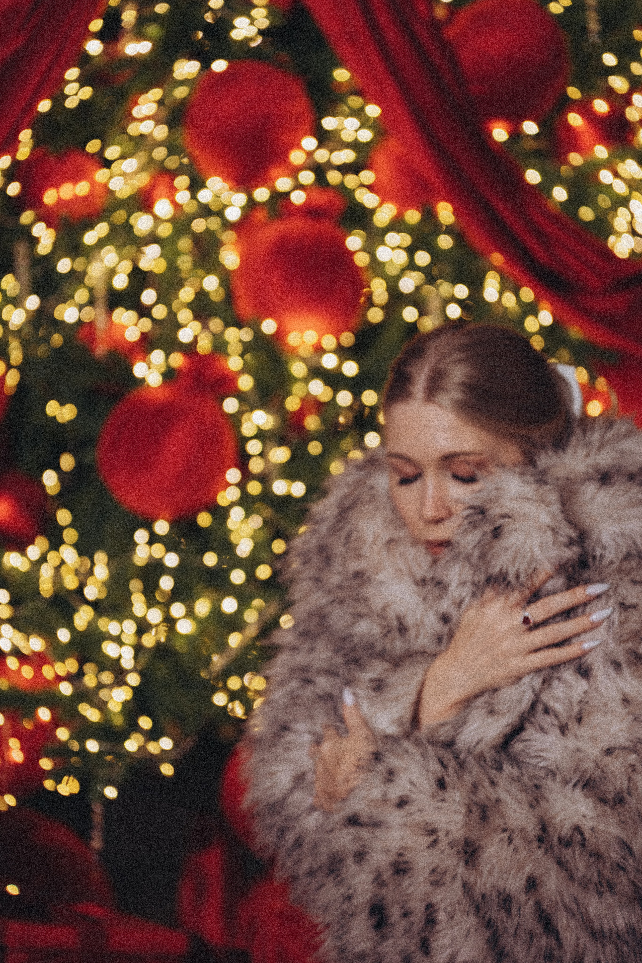 ФОТОСЕССИЯ К НОВОМУ ГОДУ В СТУДИИ С ЕЛОЧКОЙ КРАСИВЫЙ ОБРАЗ. Профессиональный фотограф, Санкт-Петербург — Виктория Богомолова