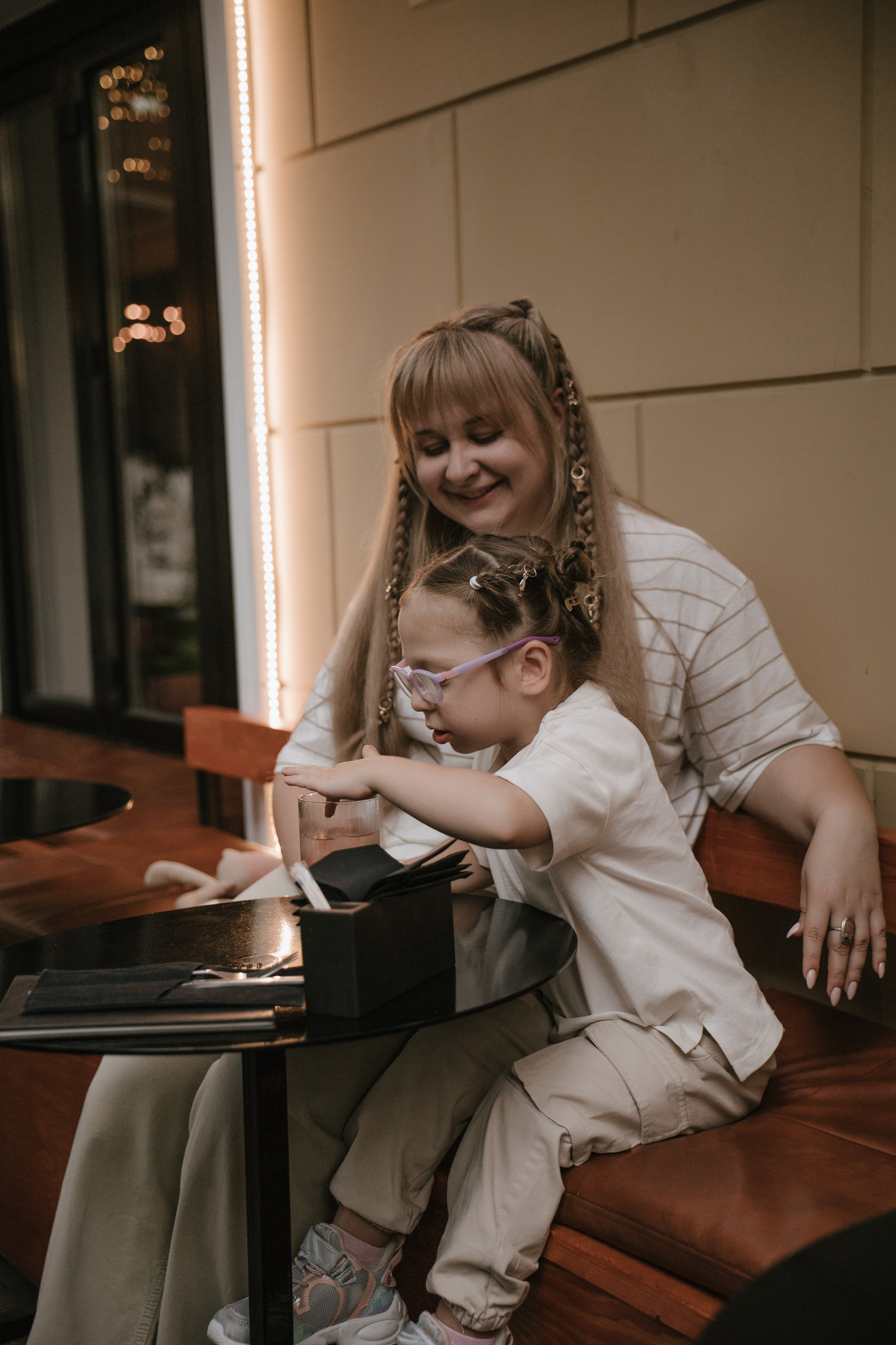 Настя и Аришка. Главная