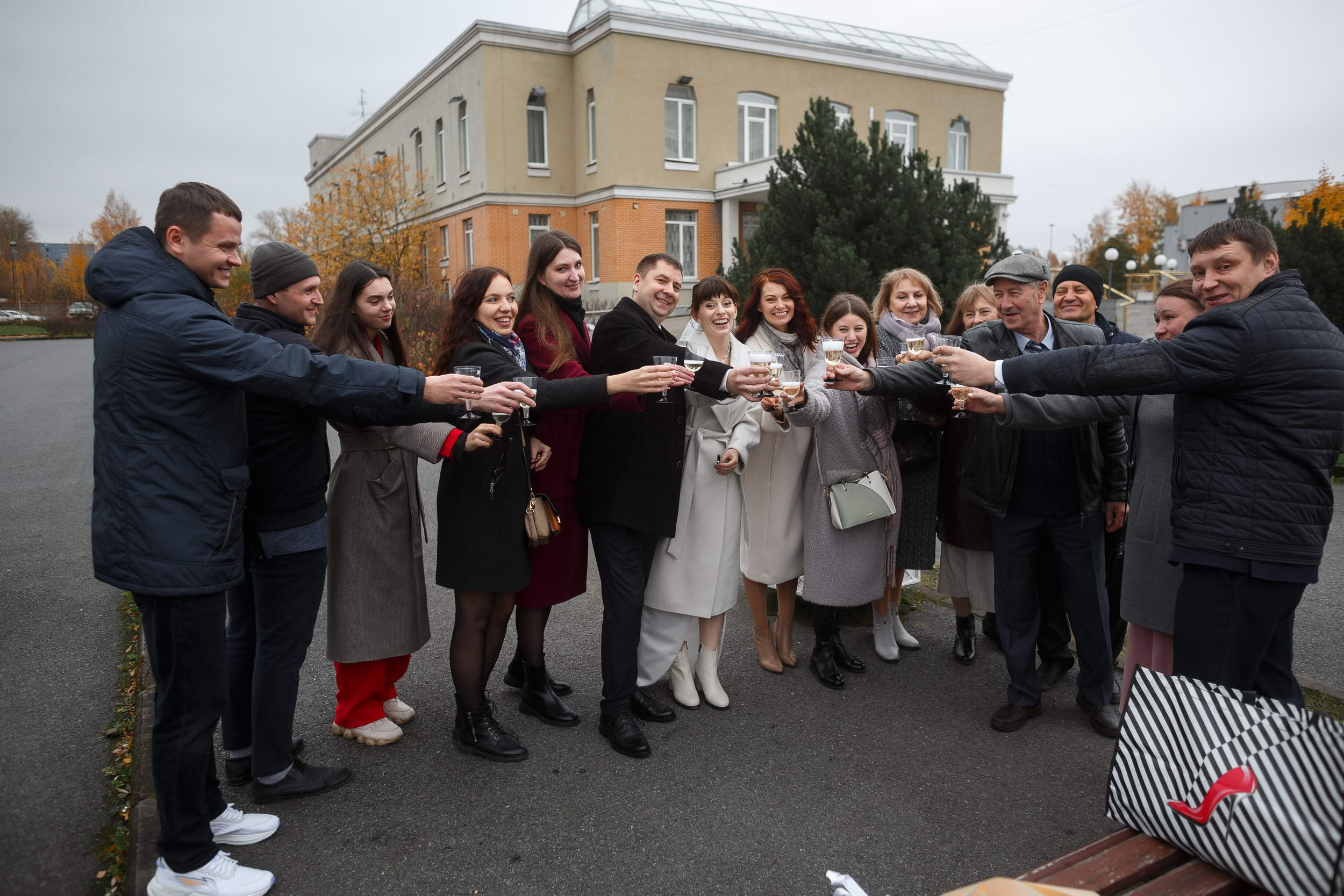 Свадьба в октябре. Свадебный фотограф Игорь Брундасов 8PHOTO на свадьбу венчание загс СПб