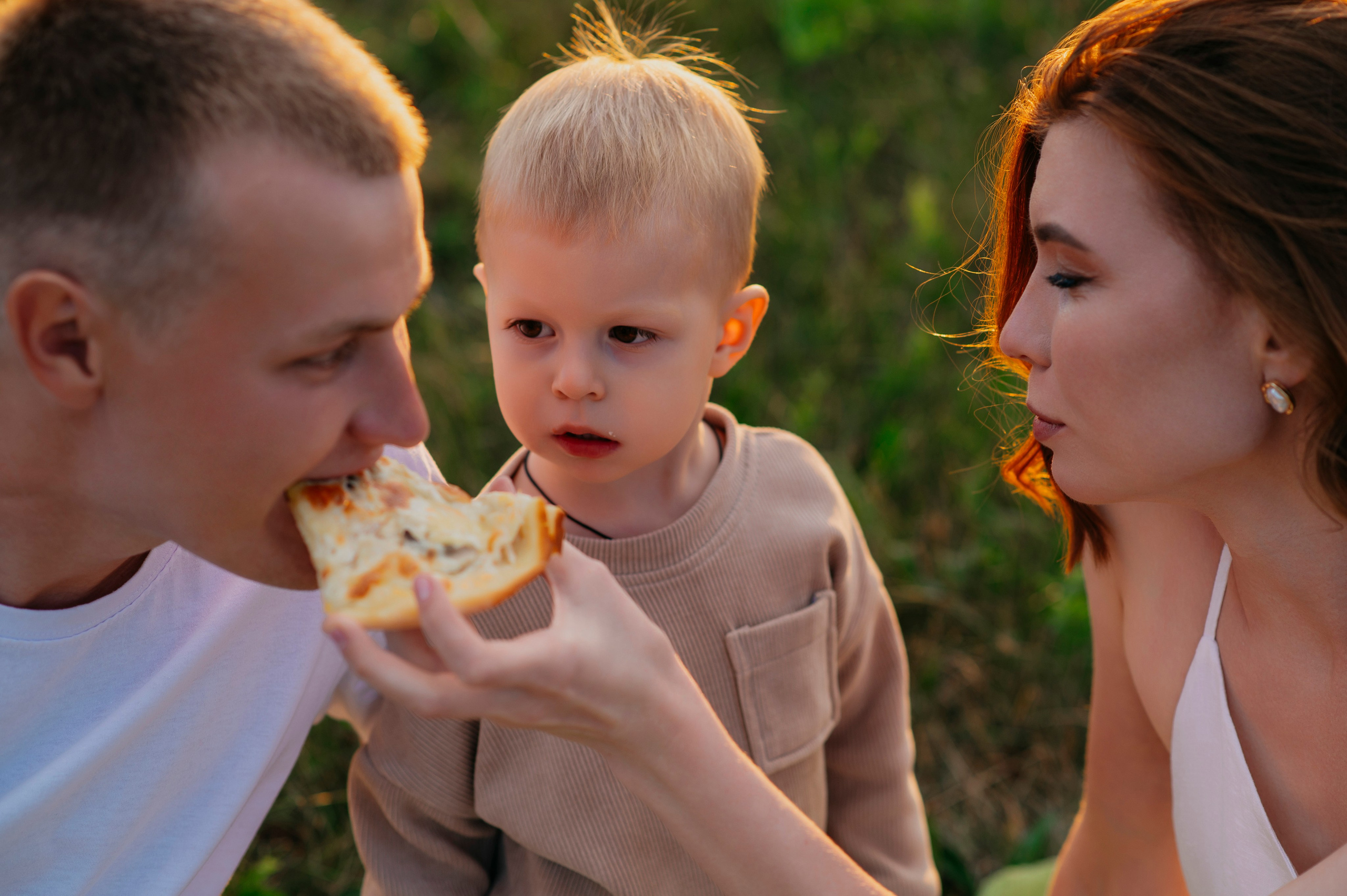 Семейная прогулка на закте. Фотограф Дарья Семина