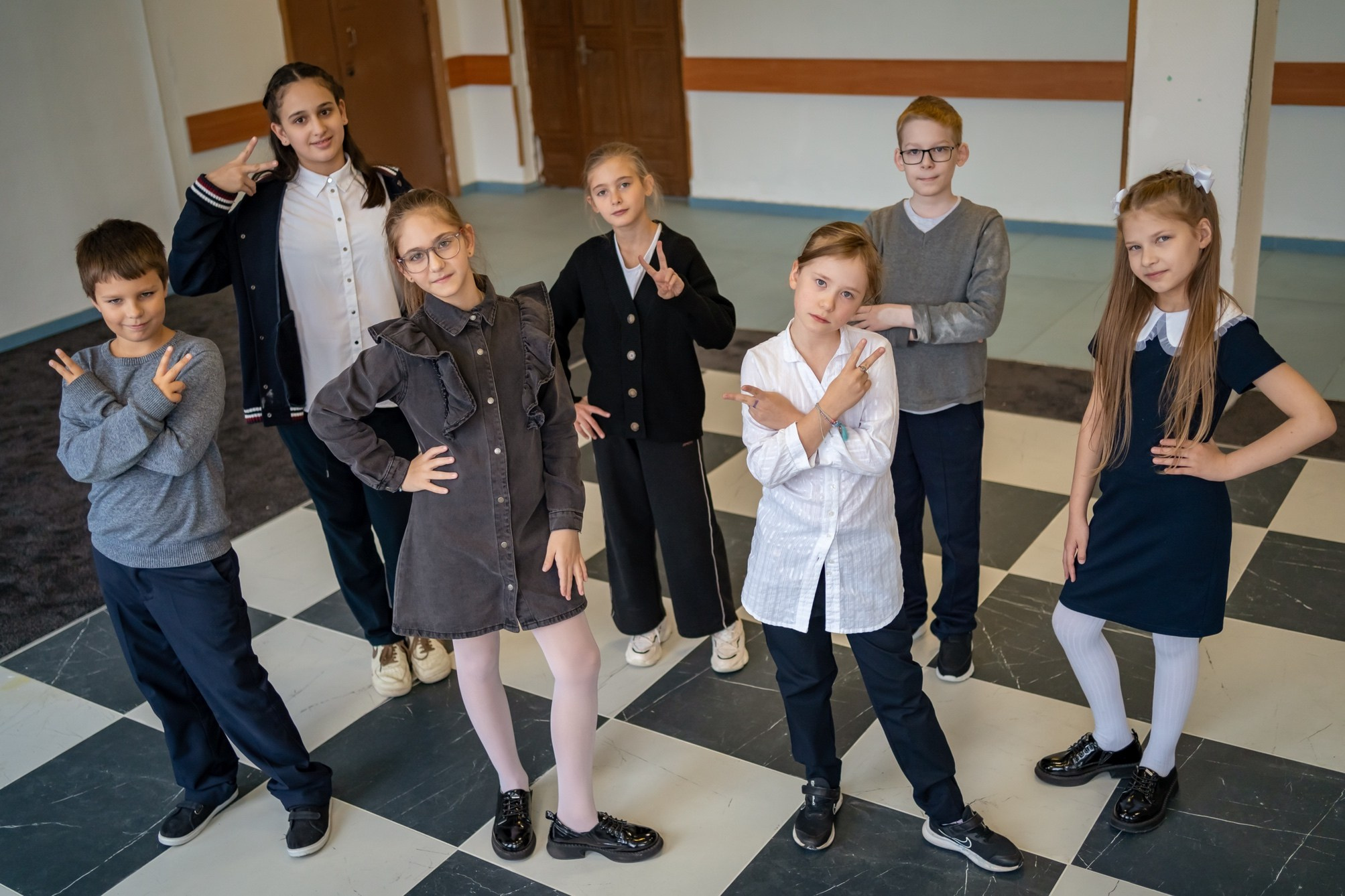Выпускники начальной школы. Семейный фотограф Варвара Сорока в городе Москве