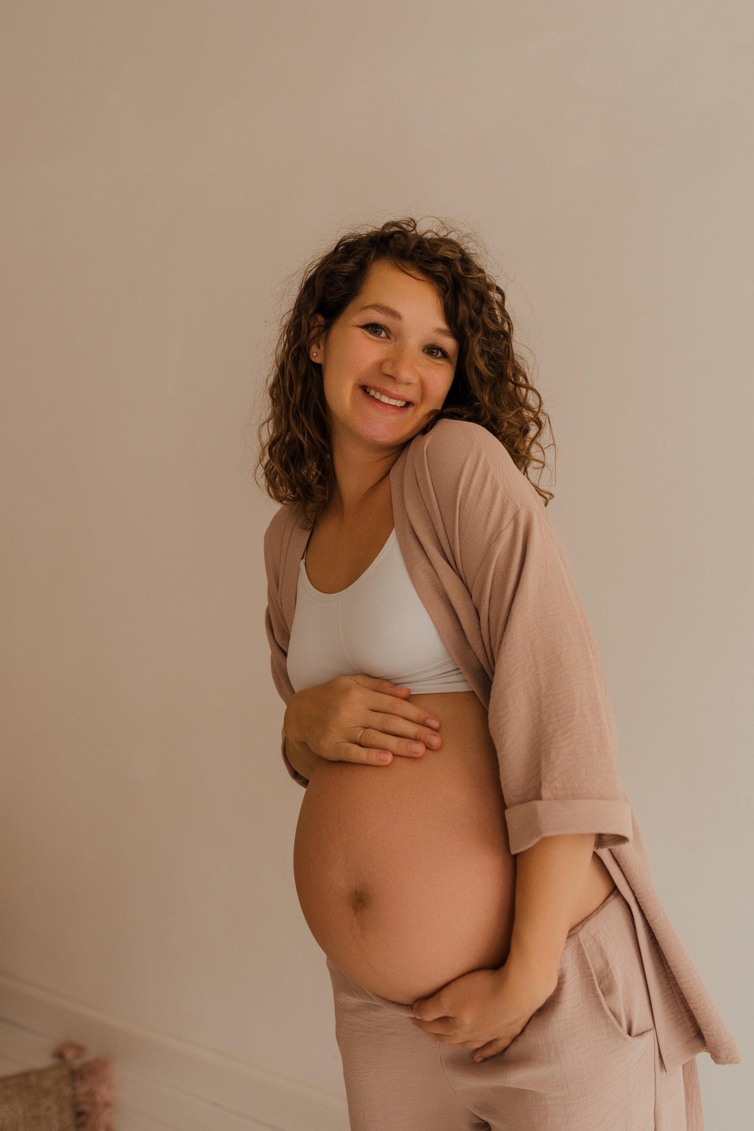 Семейная фотосессия в студии в Москве, семейный фотограф Анна Полушина. Свадебный фотограф в Москве Анна Полушина