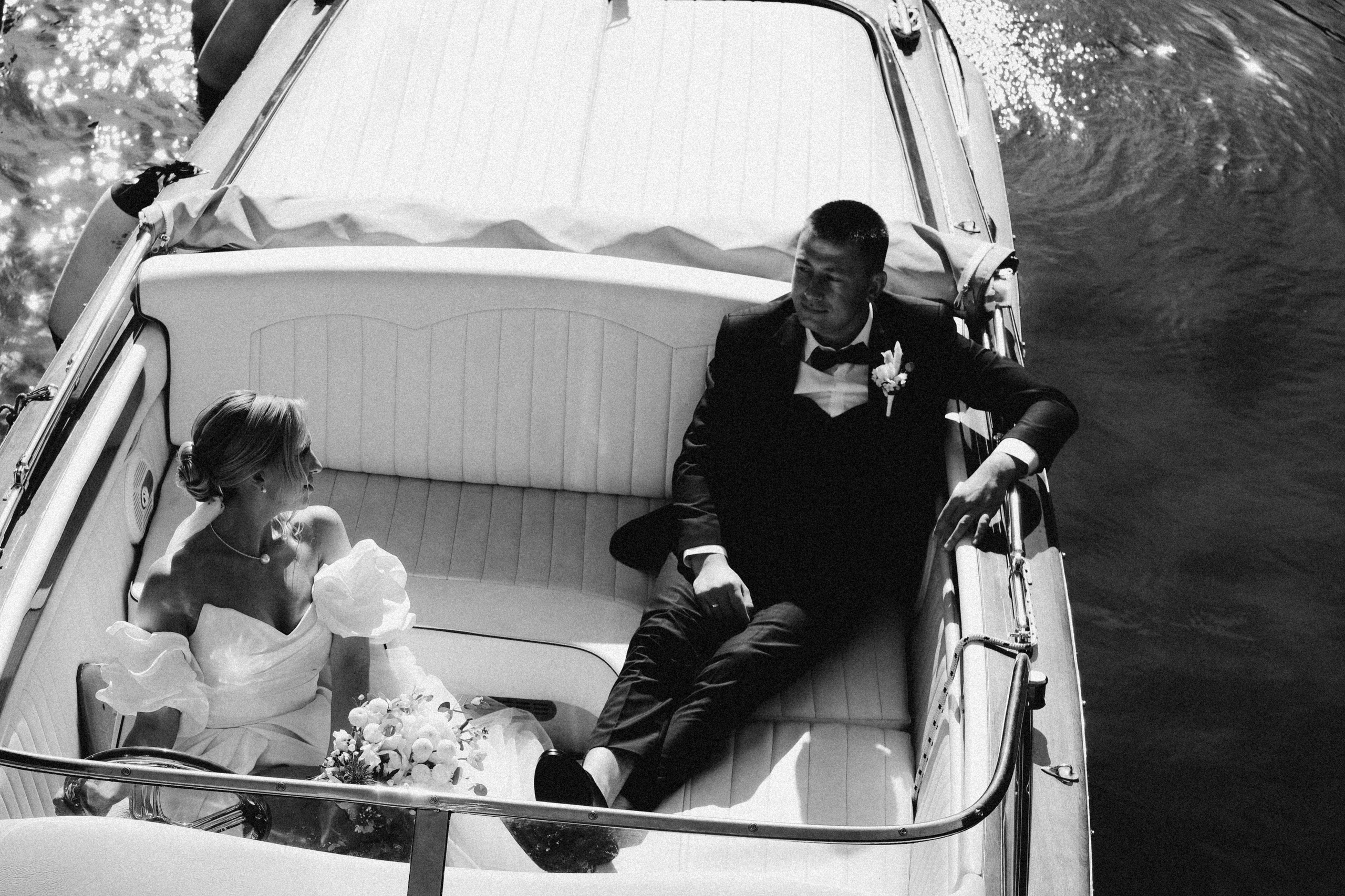 СВАДЕБГНАЯ ПРОГУЛКА ПО КАНАЛ САНКТ-ПЕТЕРБУРГА НА КАТЕРЕ. Профессиональный фотограф, Санкт-Петербург — Виктория Богомолова