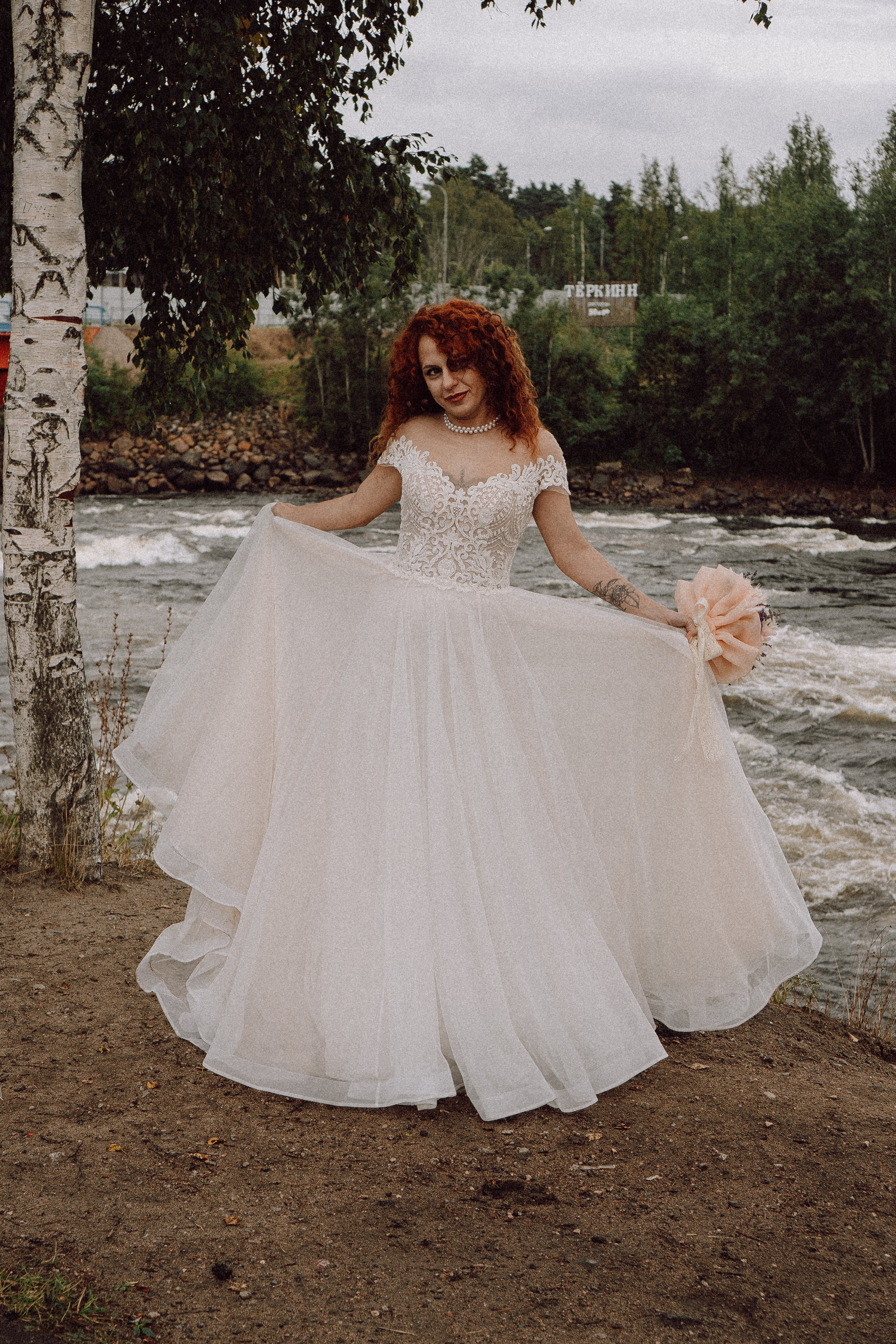 СВАДЕБНАЯ ФОТОСЕССИИЯ ПАРЫ В ГОРОДЕ ПРИОЗЕРСК В СОСНОВОМ ЛЕСУ И С ПИКАПОМ. Профессиональный фотограф, Санкт-Петербург — Виктория Богомолова