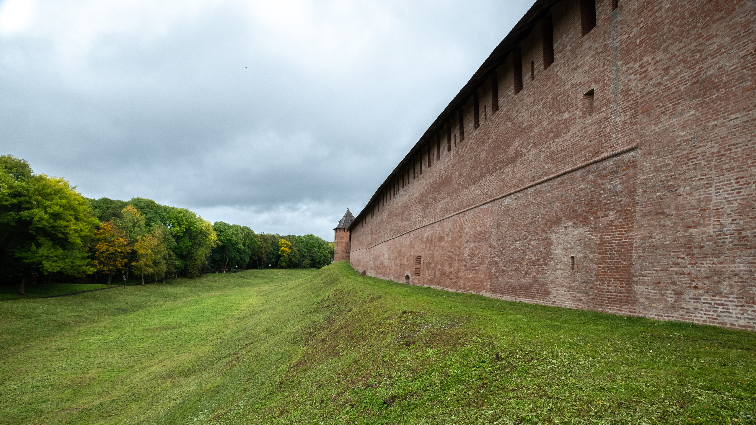 Великий Новгород. ПОБУДЬ ЗДЕСЬ И ЦЕЛЕЕ БУДЕТ ЭТОТ МИР
