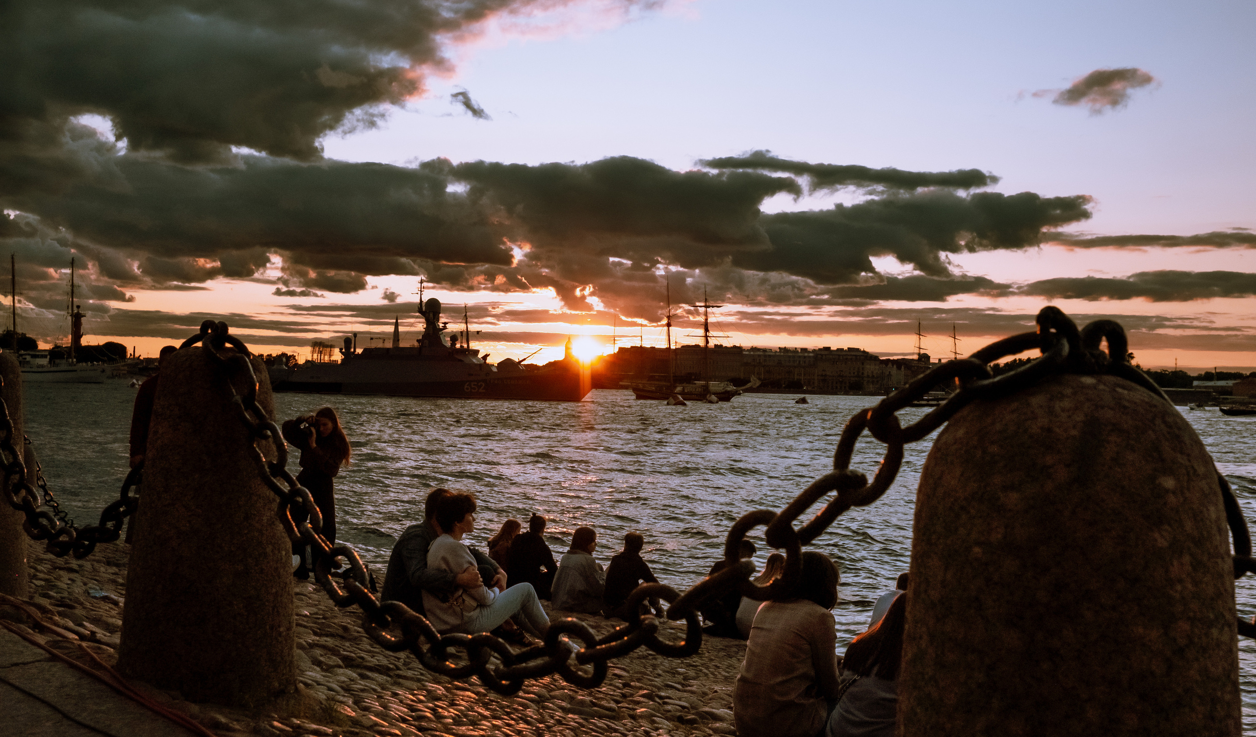 Санкт-Петербург. ПОБУДЬ ЗДЕСЬ И ЦЕЛЕЕ БУДЕТ ЭТОТ МИР