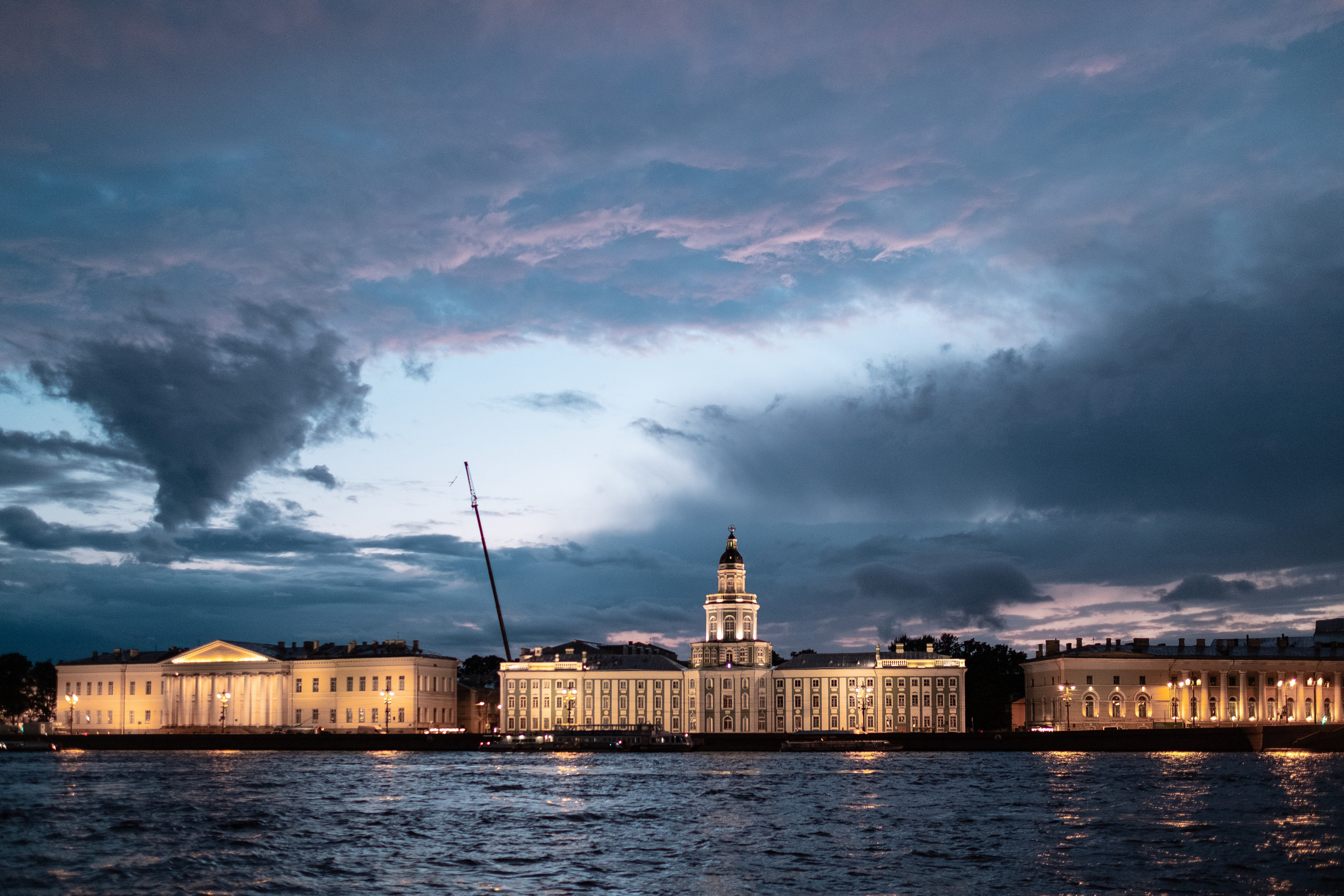 Санкт-Петербург. ПОБУДЬ ЗДЕСЬ И ЦЕЛЕЕ БУДЕТ ЭТОТ МИР