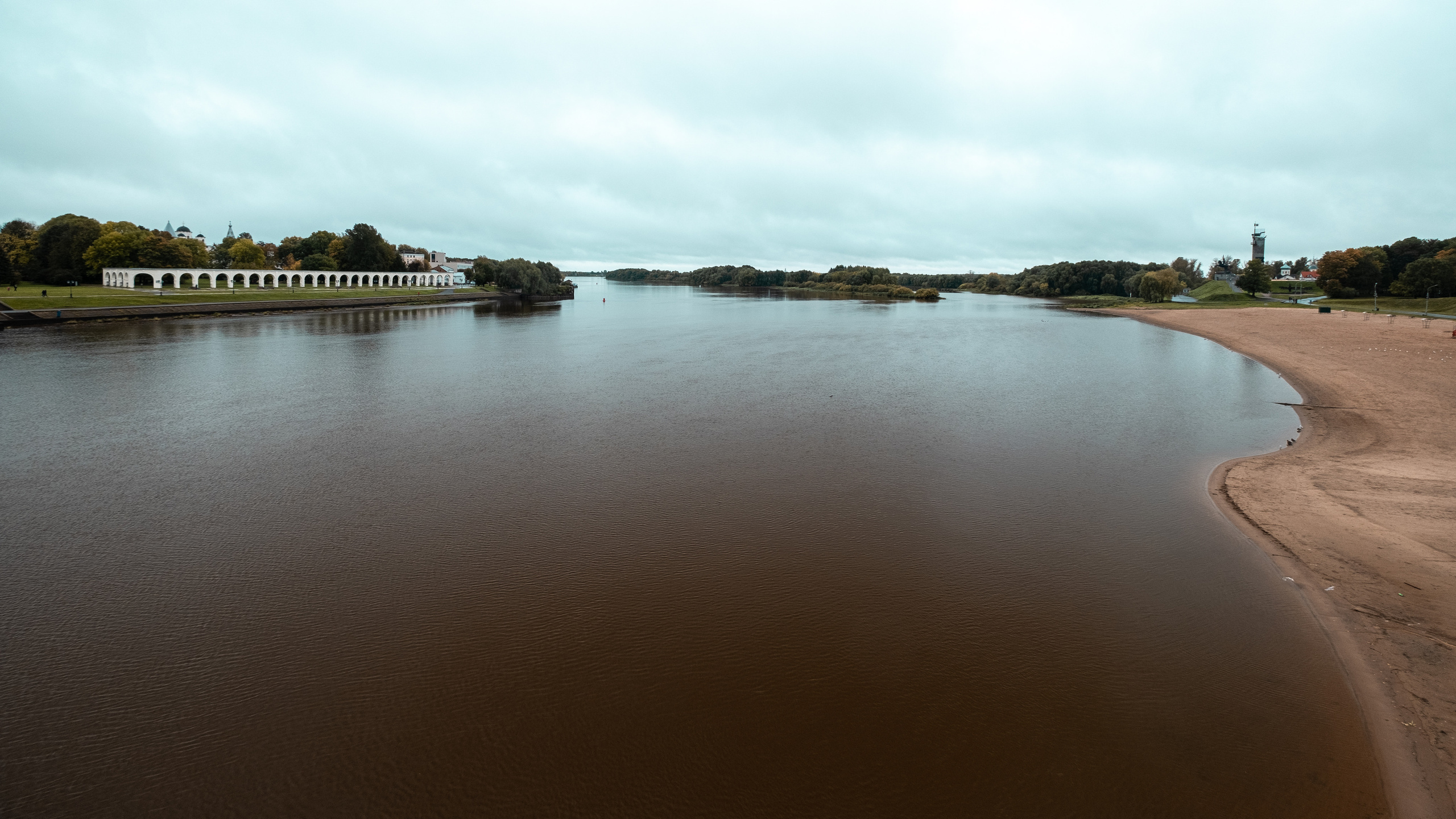 Великий Новгород. ПОБУДЬ ЗДЕСЬ И ЦЕЛЕЕ БУДЕТ ЭТОТ МИР