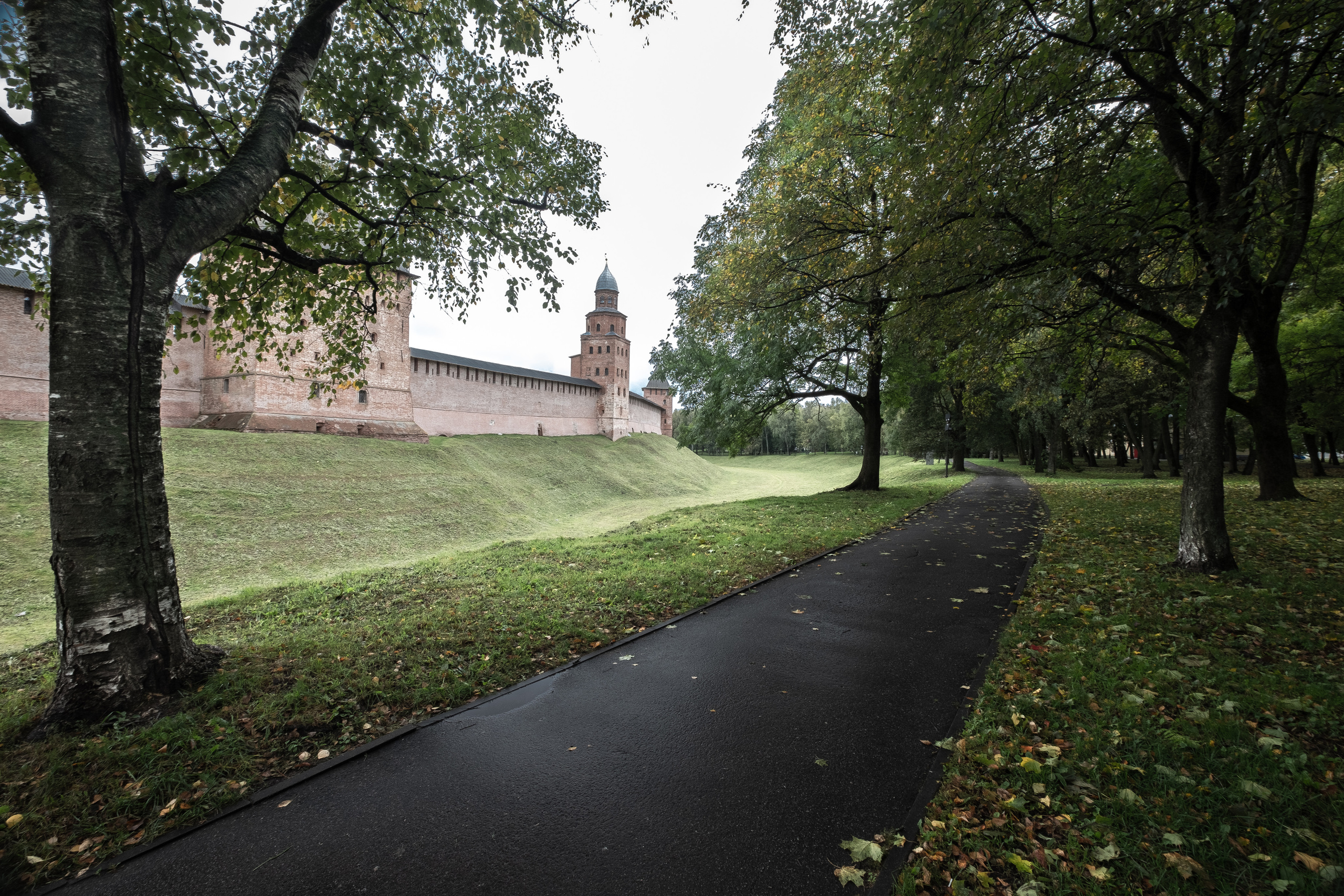 Великий Новгород. ПОБУДЬ ЗДЕСЬ И ЦЕЛЕЕ БУДЕТ ЭТОТ МИР