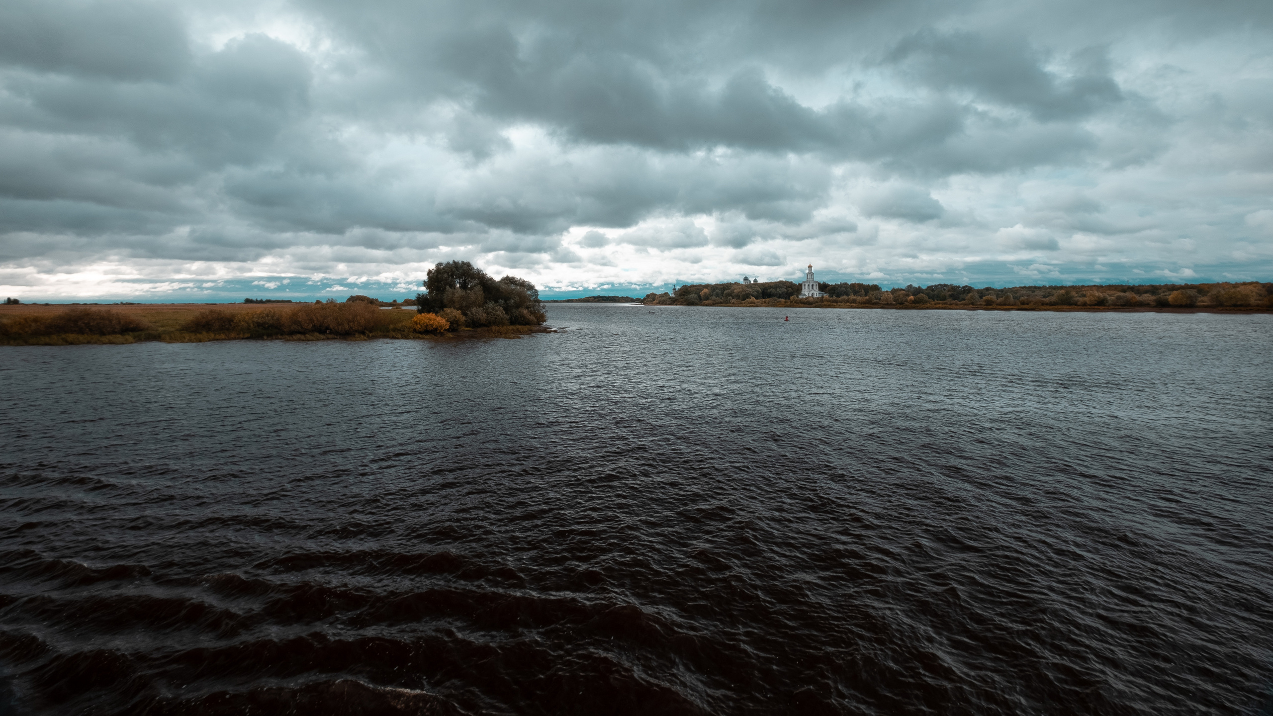 Великий Новгород. ПОБУДЬ ЗДЕСЬ И ЦЕЛЕЕ БУДЕТ ЭТОТ МИР
