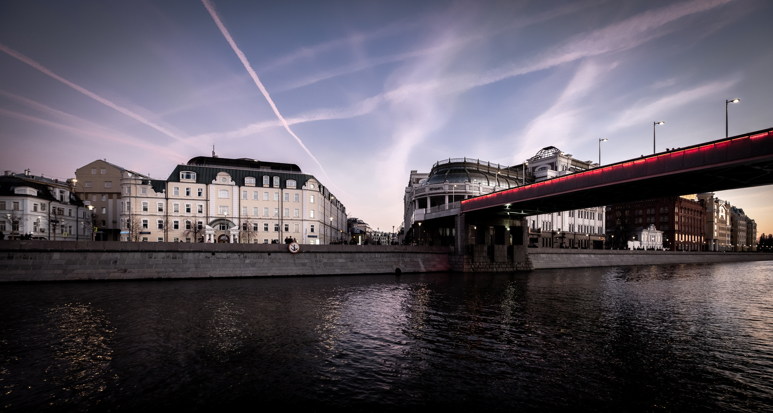 МОСКВА. ПОБУДЬ ЗДЕСЬ И ЦЕЛЕЕ БУДЕТ ЭТОТ МИР