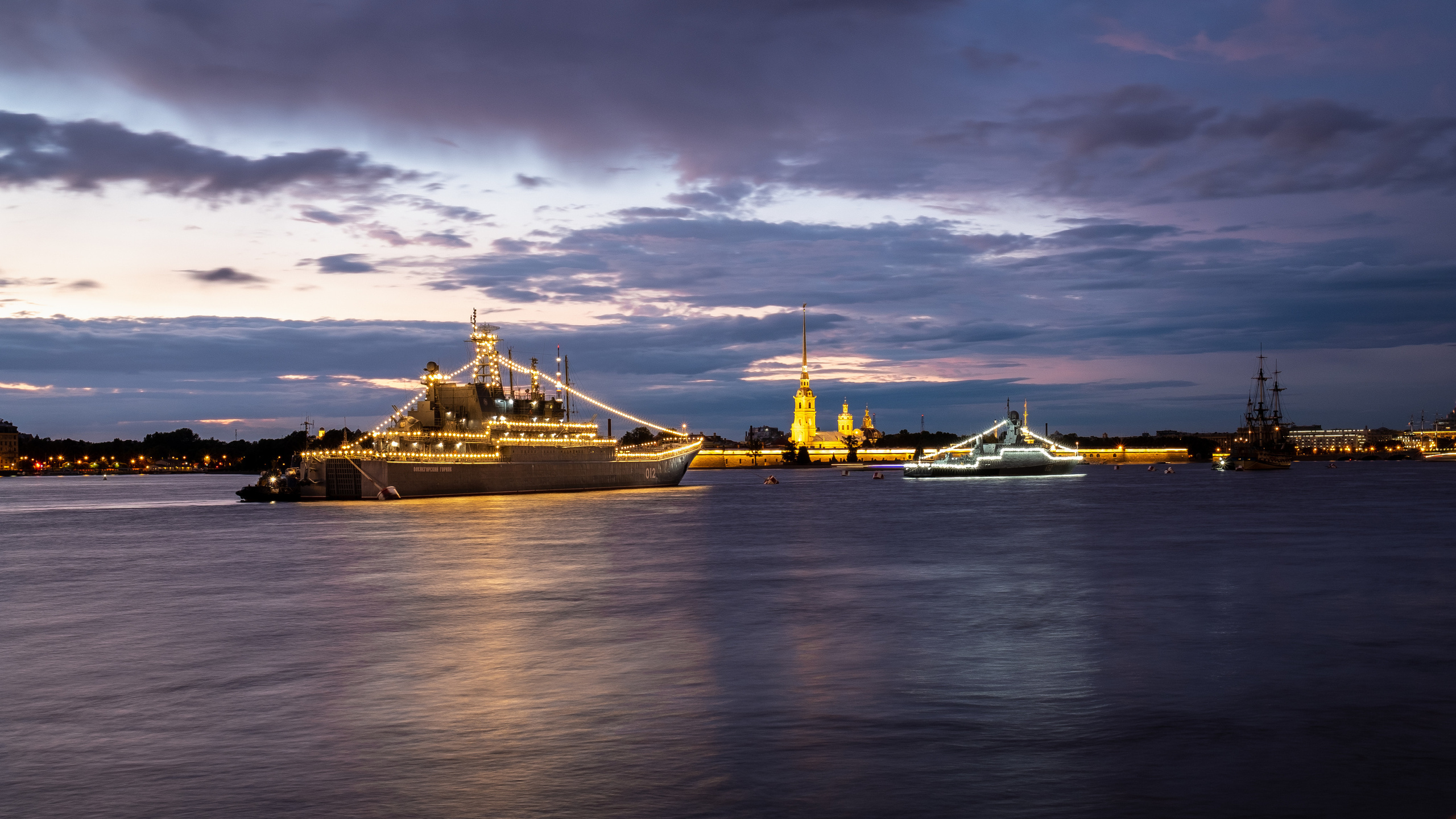 Санкт-Петербург. ПОБУДЬ ЗДЕСЬ И ЦЕЛЕЕ БУДЕТ ЭТОТ МИР