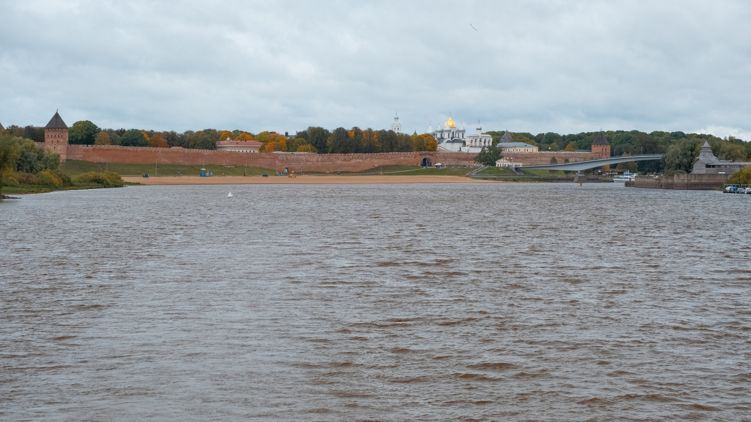 Великий Новгород. ПОБУДЬ ЗДЕСЬ И ЦЕЛЕЕ БУДЕТ ЭТОТ МИР
