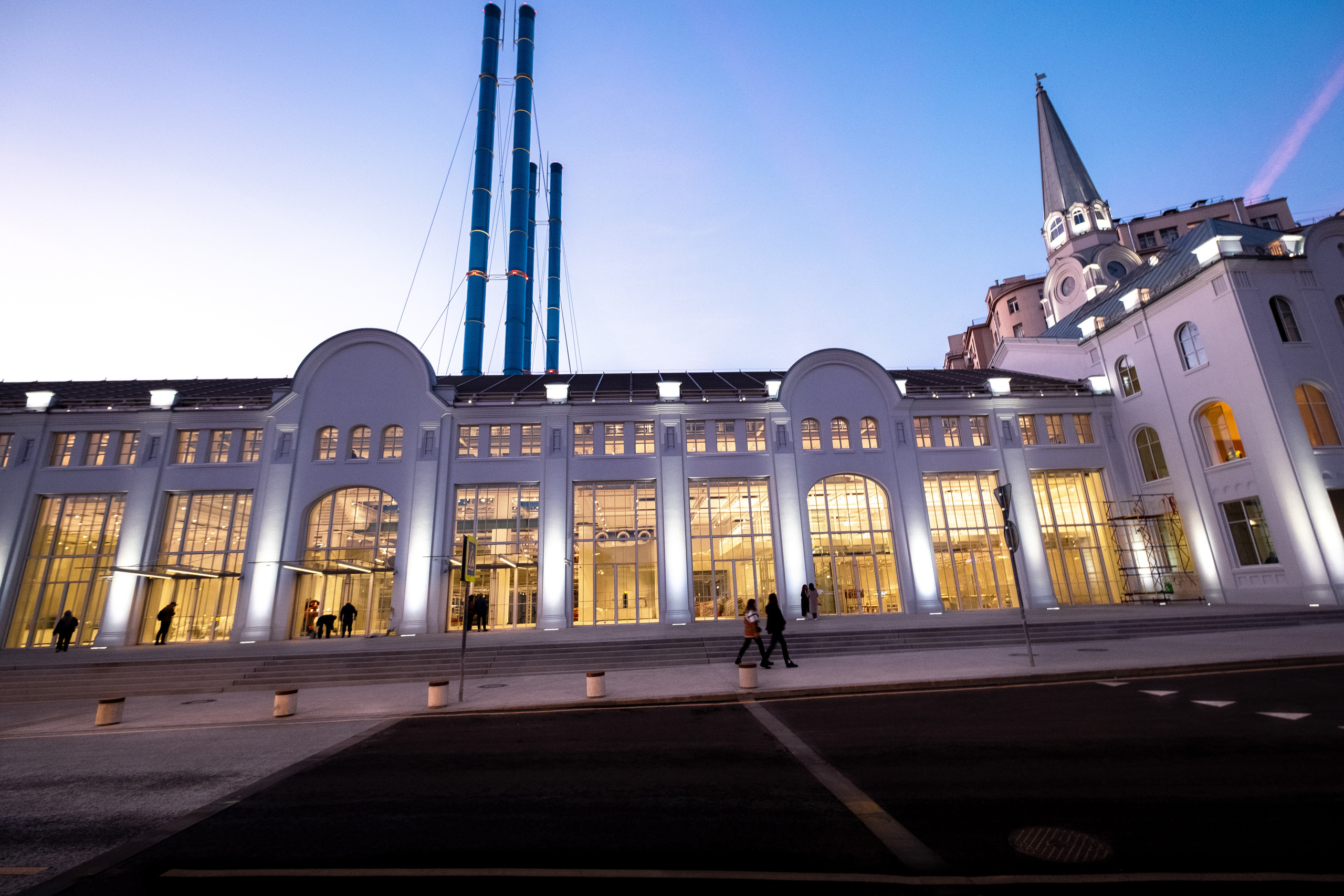 МОСКВА. ПОБУДЬ ЗДЕСЬ И ЦЕЛЕЕ БУДЕТ ЭТОТ МИР