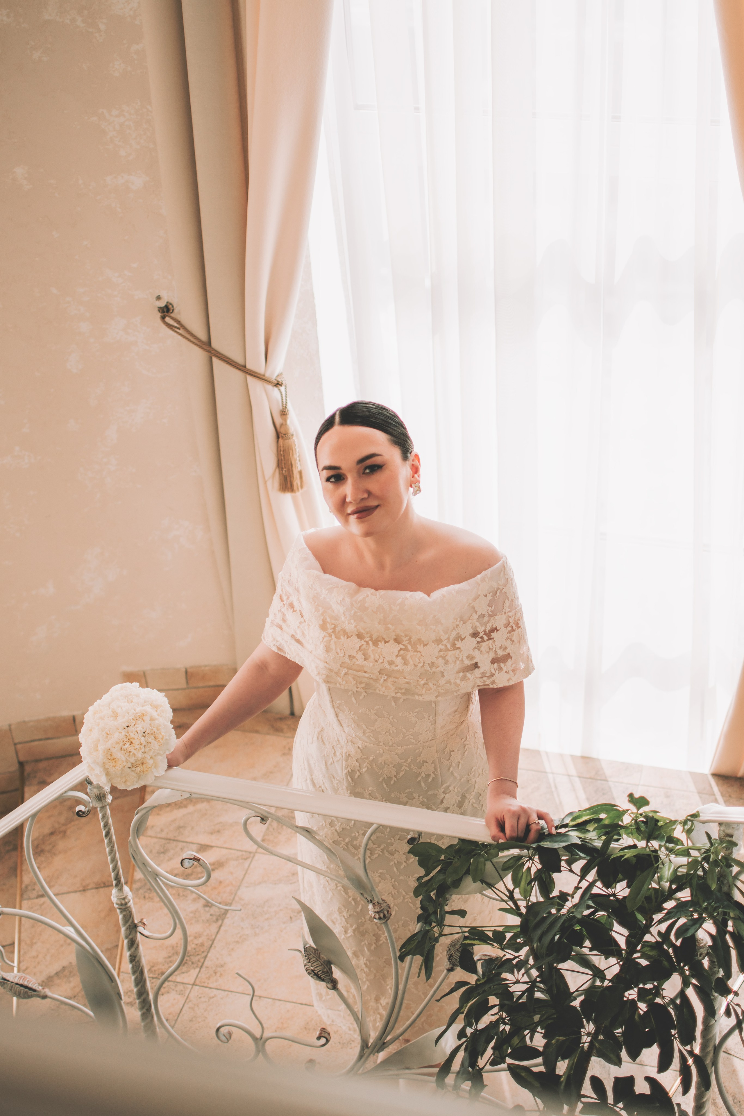 26.04.2025 (Фотосессия, роспись в Онии + фото с банкета). Семейный и свадебный фотограф Губкинский и Ставрополь