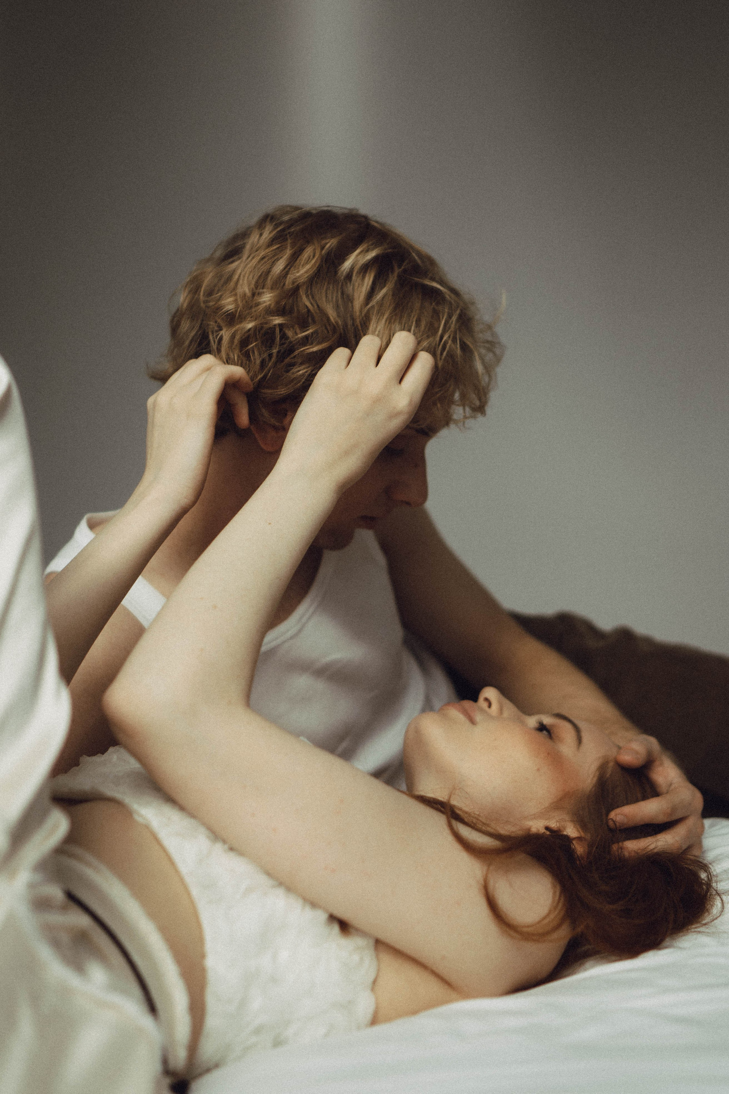 СВАДЕБНАЯ СЬЕМКА В ОТЕЛЕ. СБОРЫ ЖЕНИХА И НЕВЕСТЫ И ТАКЖЕ ТОР И ПОДГОТОВКА К ПРОГУЛКЕ. Профессиональный фотограф, Санкт-Петербург — Виктория Богомолова