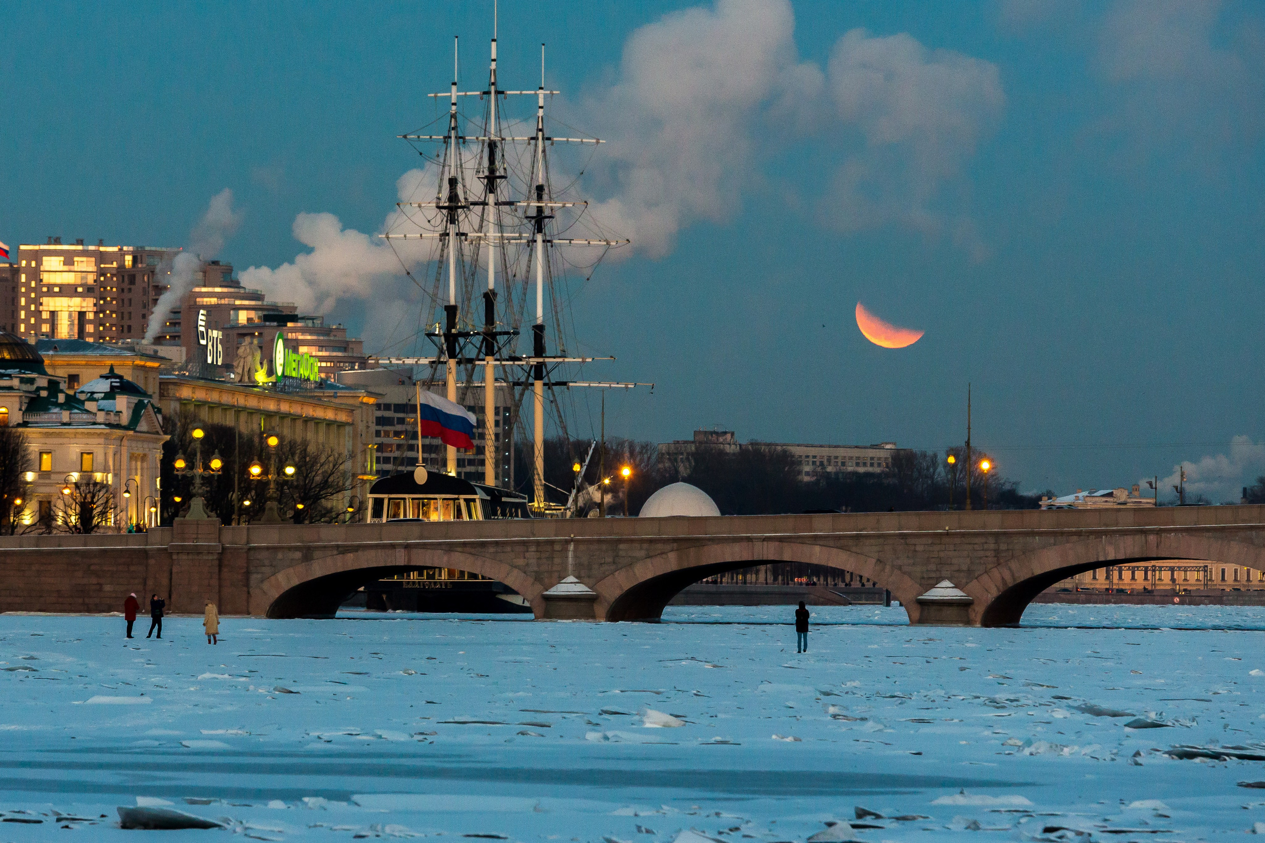 Стрит. Фотограф в Петербурге Олег Золото