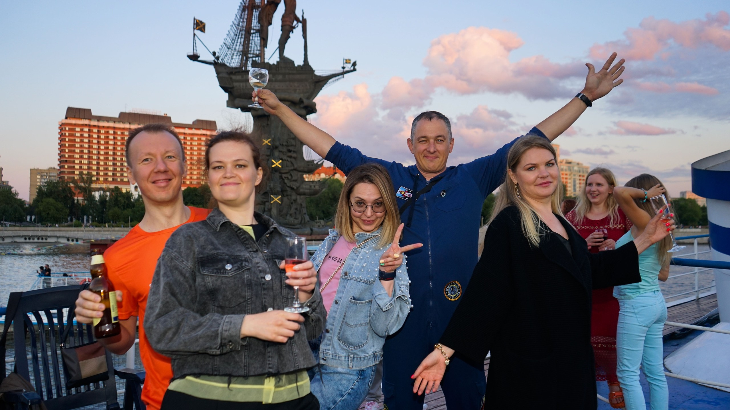 Танцы на воде | 24.07.21. Галерея Фантим