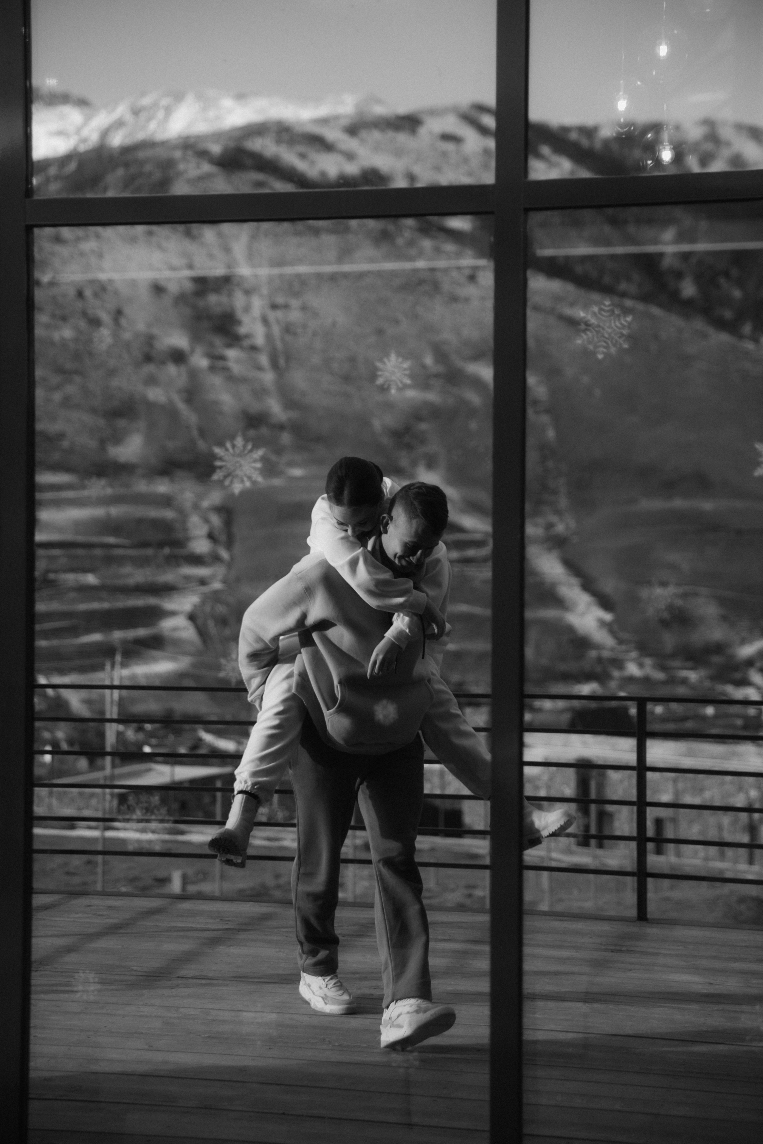 Фотограф Верхний Фиагдон, фотосессия в горах, фотограф Осетия свадебная фотосессия в горах. Свадебный и семейный фотограф Василина Батищева в Моздоке, Северной Осетии и КМВ