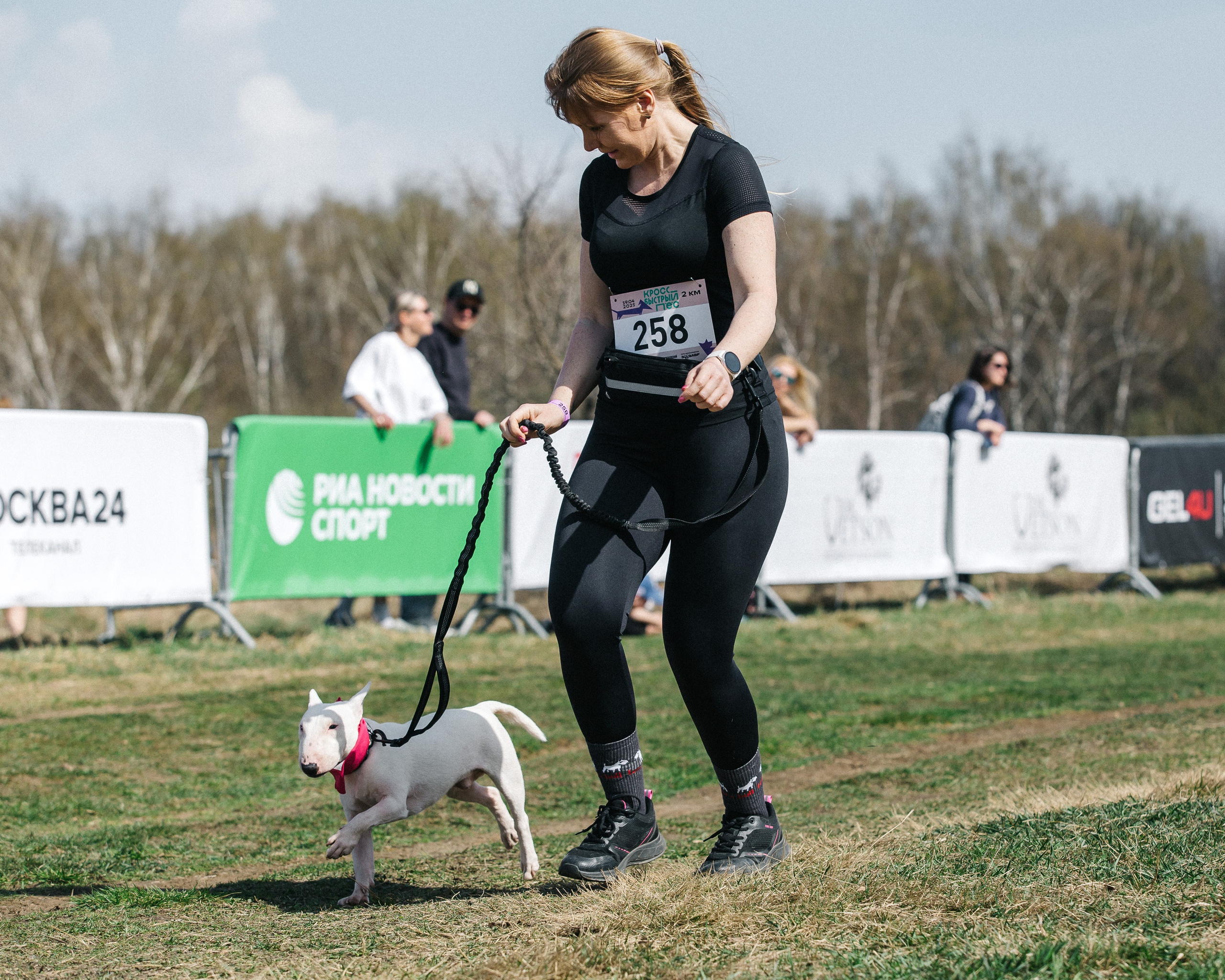 Кросс «Быстрый пёс» 2025. Репортажный фотограф в Москве