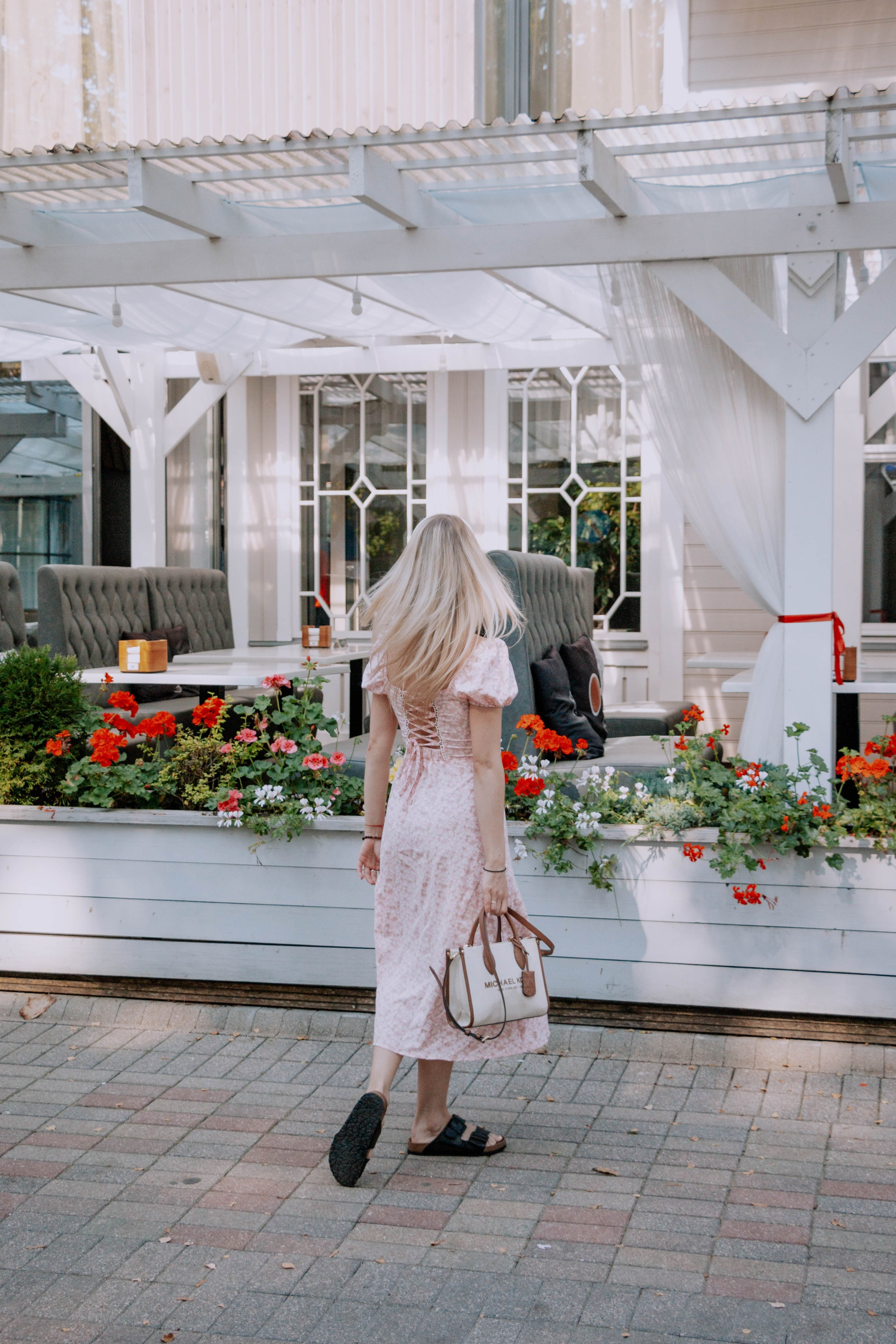 Диана. Бережно сохраняю ваши чувства и истории на своих фотографиях