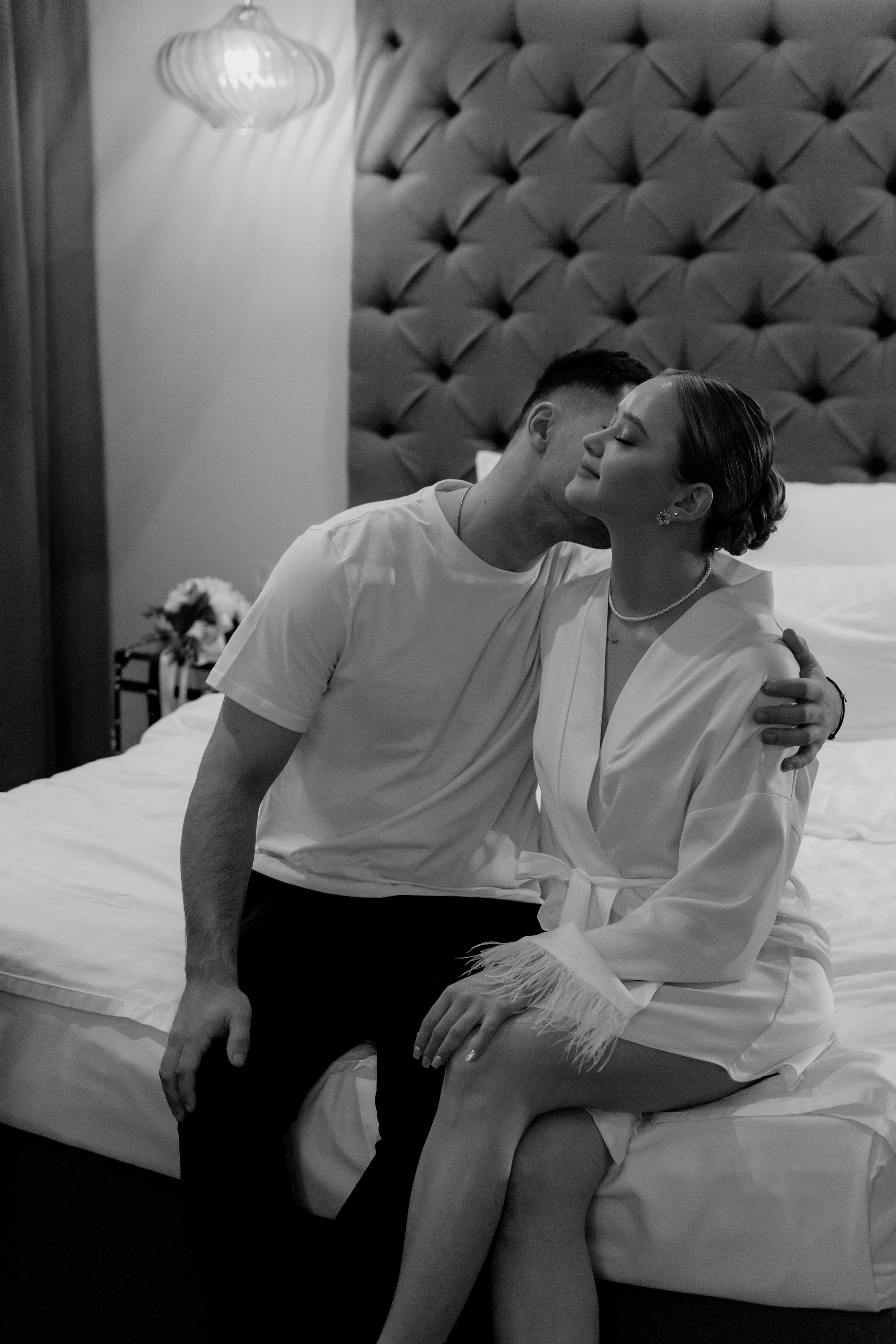 Свадебная фотосессия в отеле Чайковский г. Калининград. Свадебный фотограф Калининград