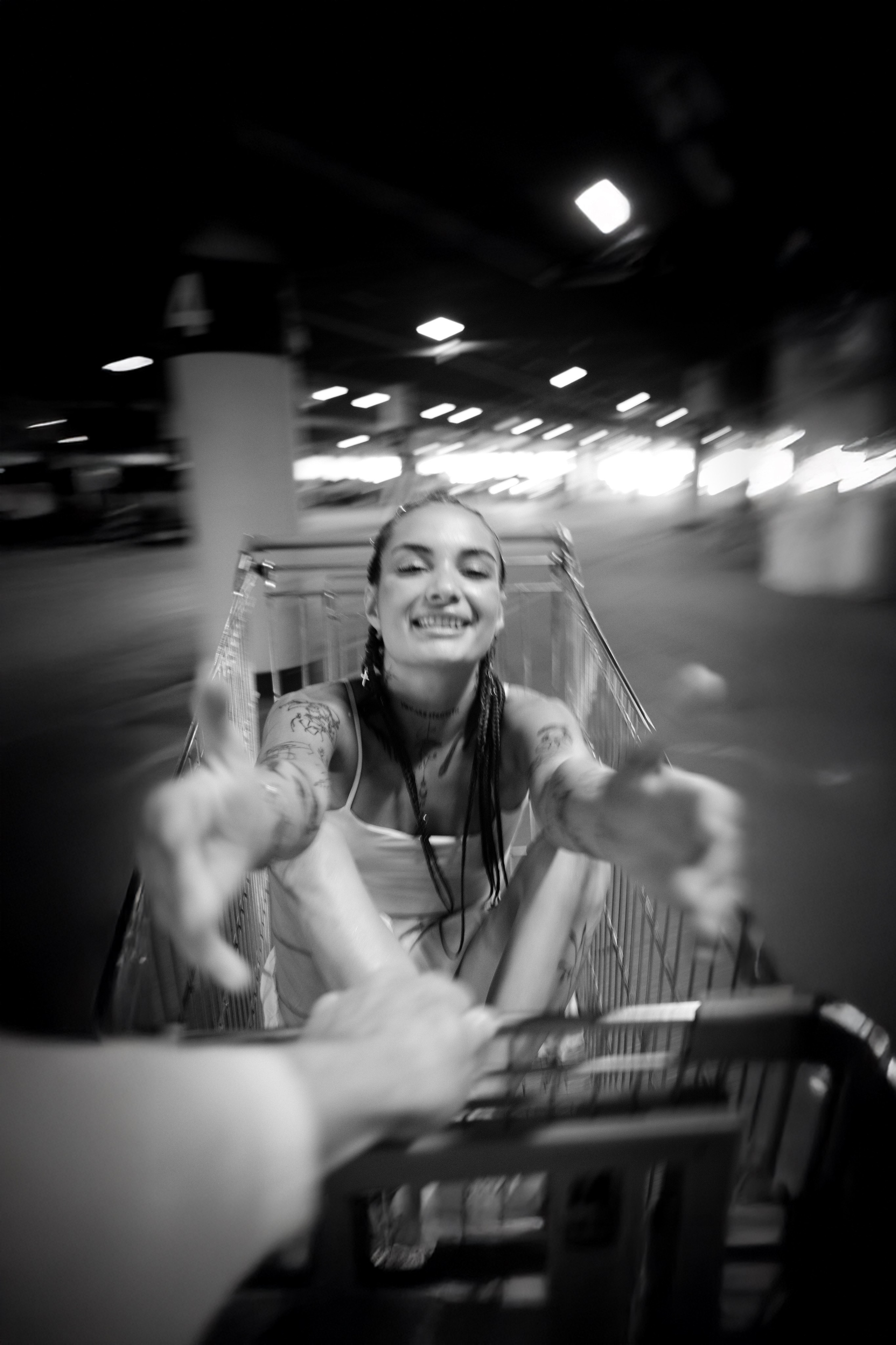 На парковке. Женский фотограф в Новосибирске Вячеслав Семакин