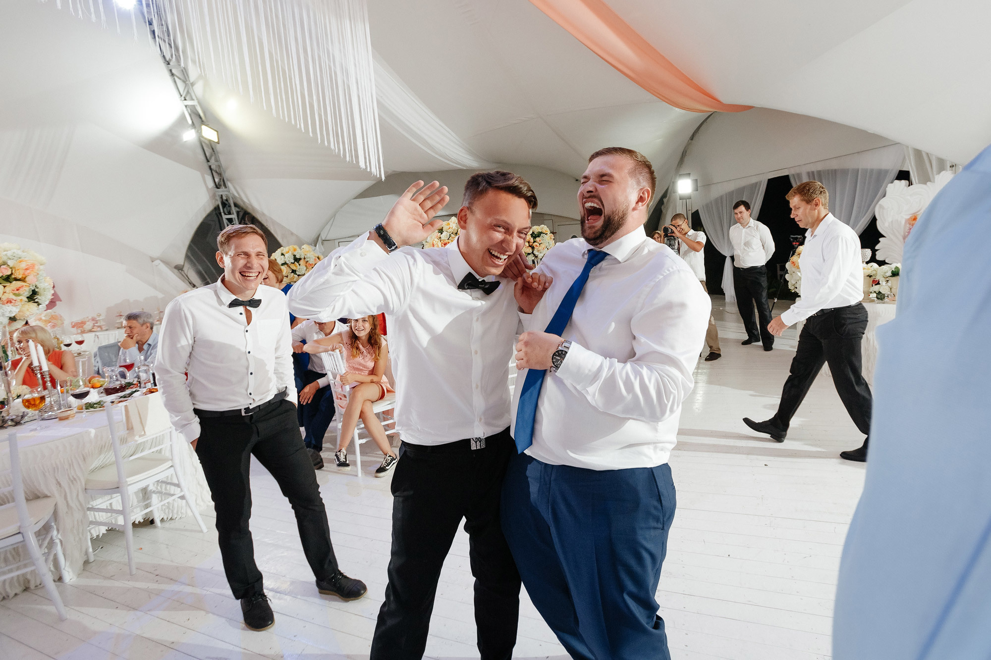 Свадьба в Артилэнд, г. Балашиха, Россия. Фотограф Сергей Наставник. Рекламная фотосъемка любой сложности