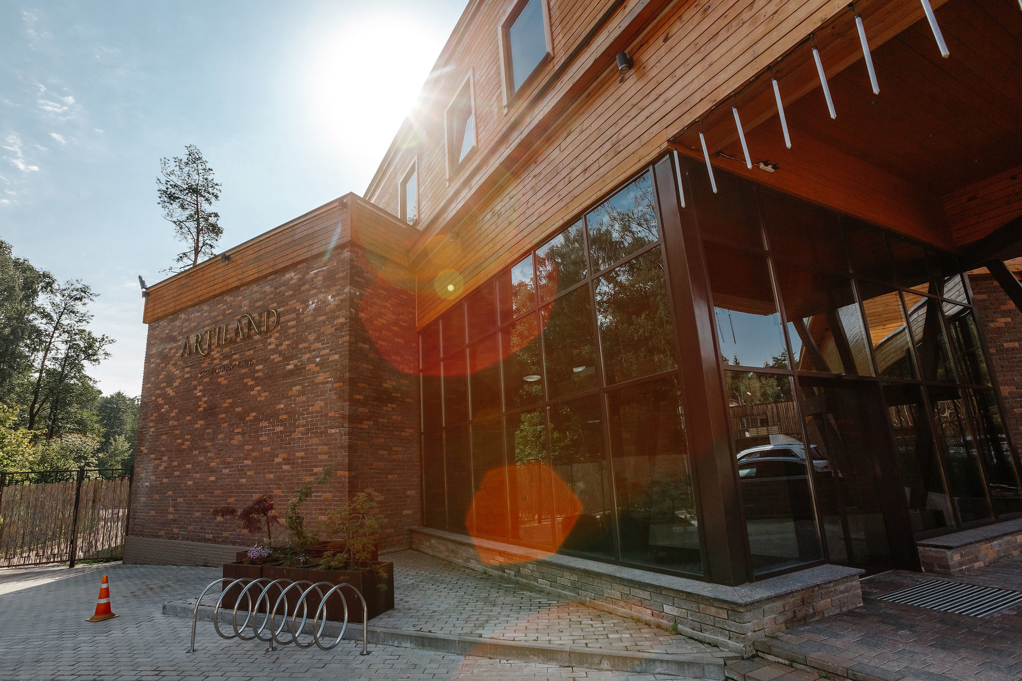 Свадьба в Артилэнд, г. Балашиха, Россия. Фотограф Сергей Наставник. Рекламная фотосъемка любой сложности