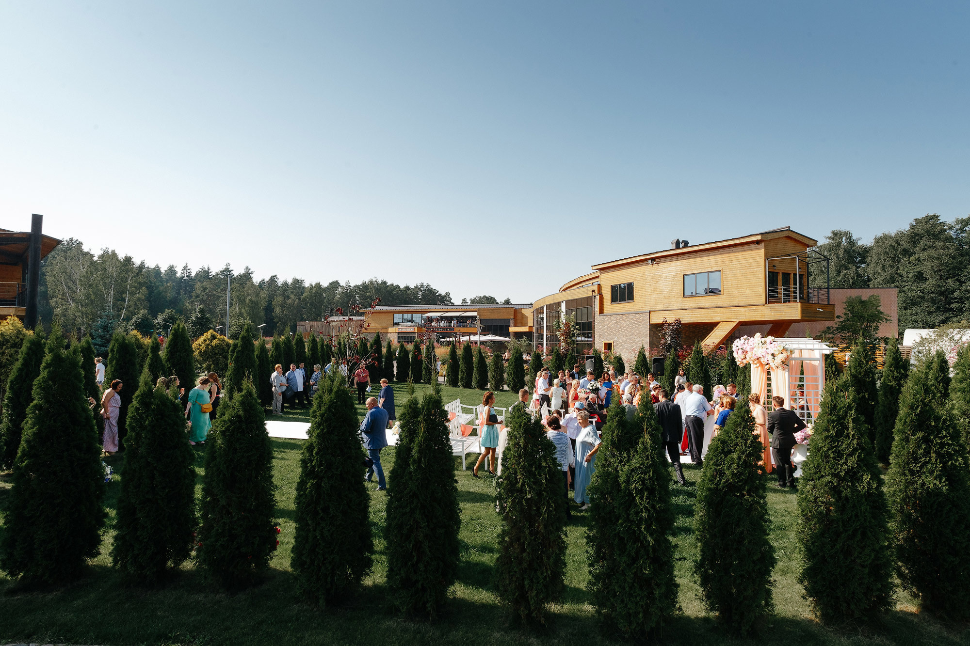 Свадьба в Артилэнд, г. Балашиха, Россия. Фотограф Сергей Наставник. Рекламная фотосъемка любой сложности