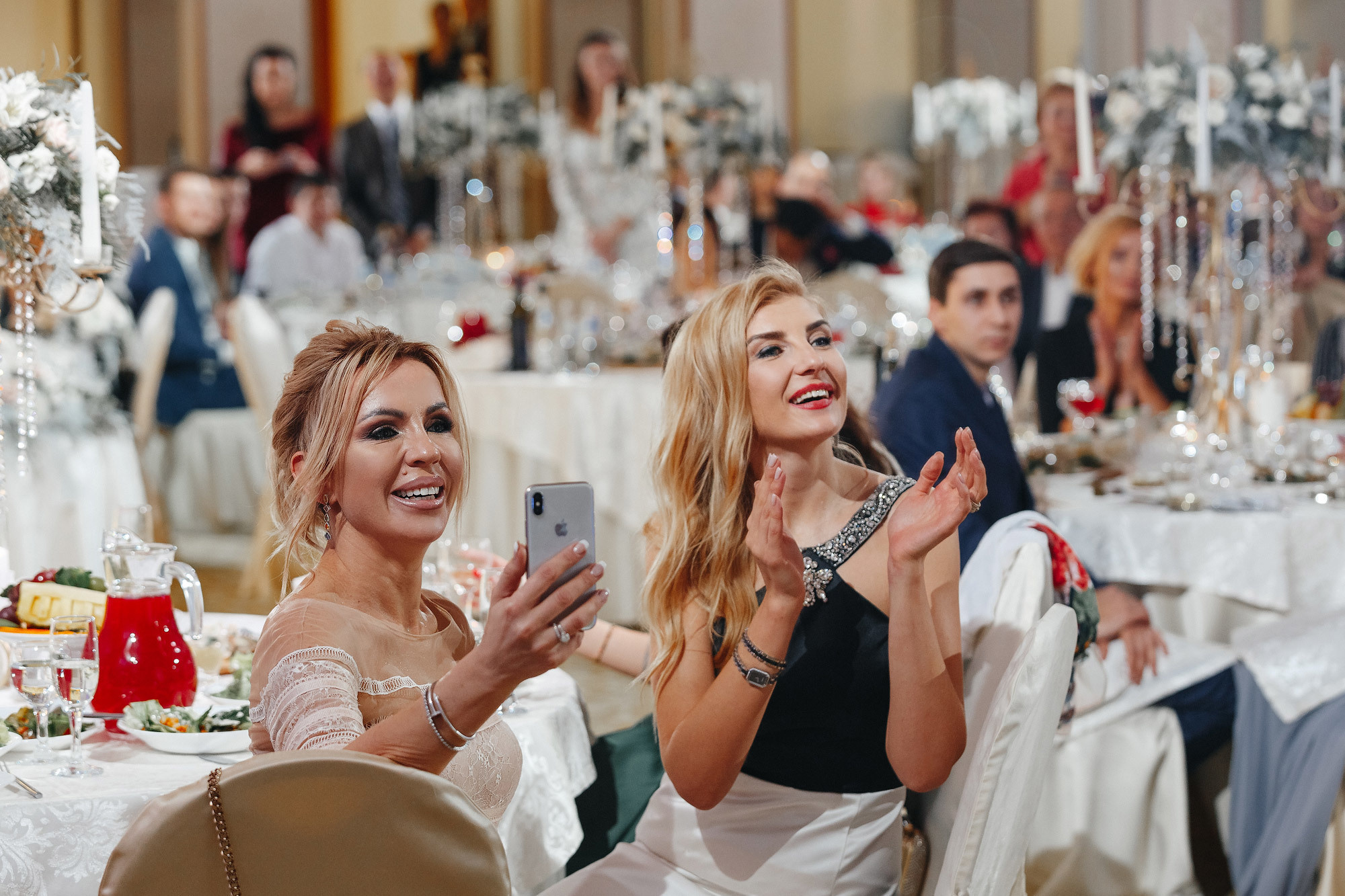 Свадьба в Пушкарской слободе, г. Суздаль, Россия. Фотограф Сергей Наставник. Рекламная фотосъемка любой сложности