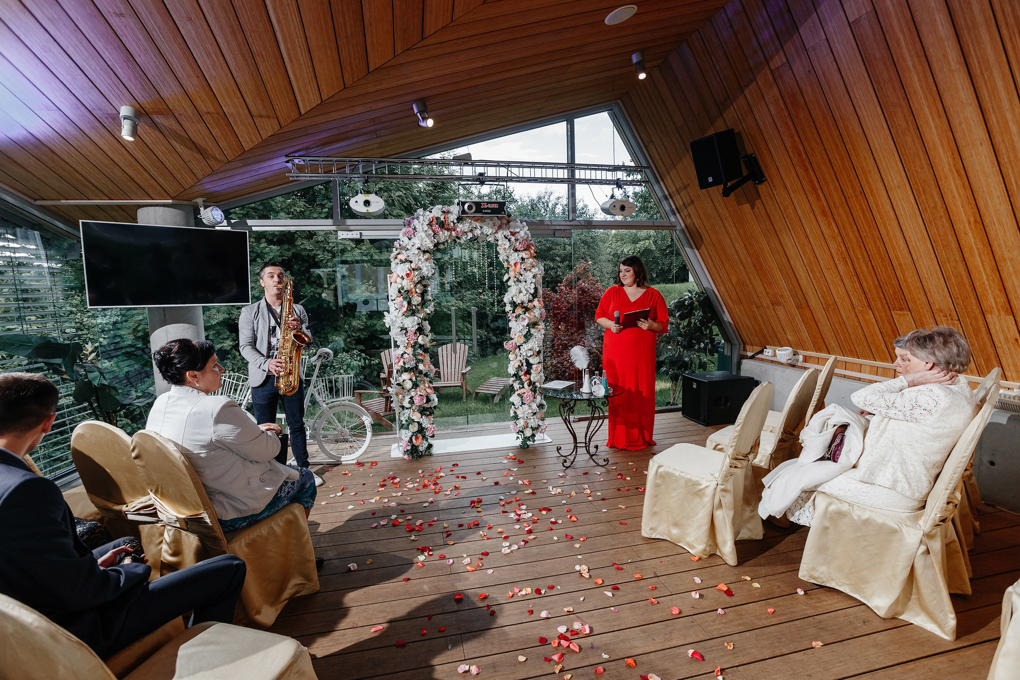 Wedding in Voznesenskaya Sloboda, Vladimir, Russia. Свадебный и Fashion-фотограф в Москве Сергей Наставник