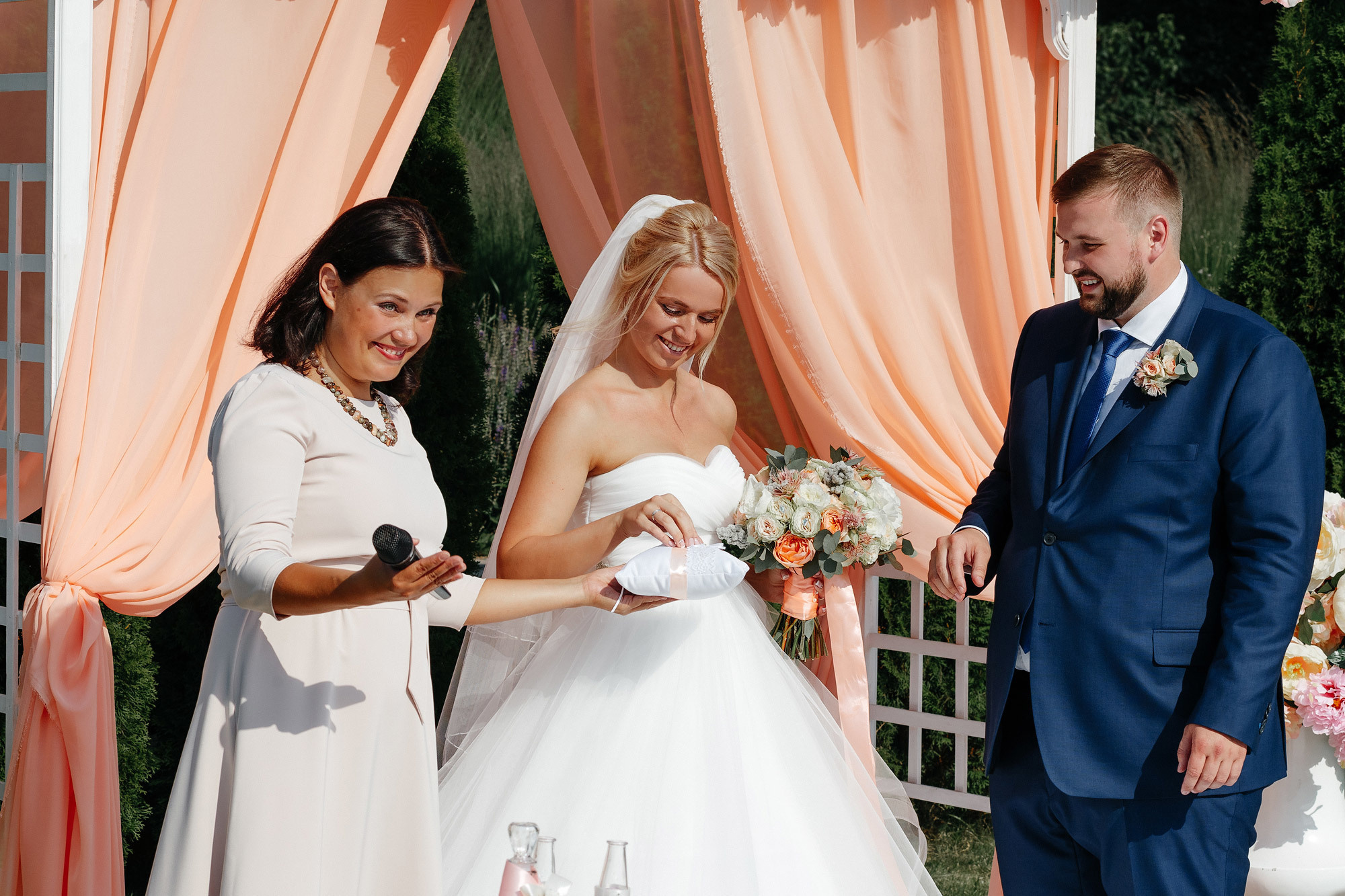 Свадьба в Артилэнд, г. Балашиха, Россия. Фотограф Сергей Наставник. Рекламная фотосъемка любой сложности