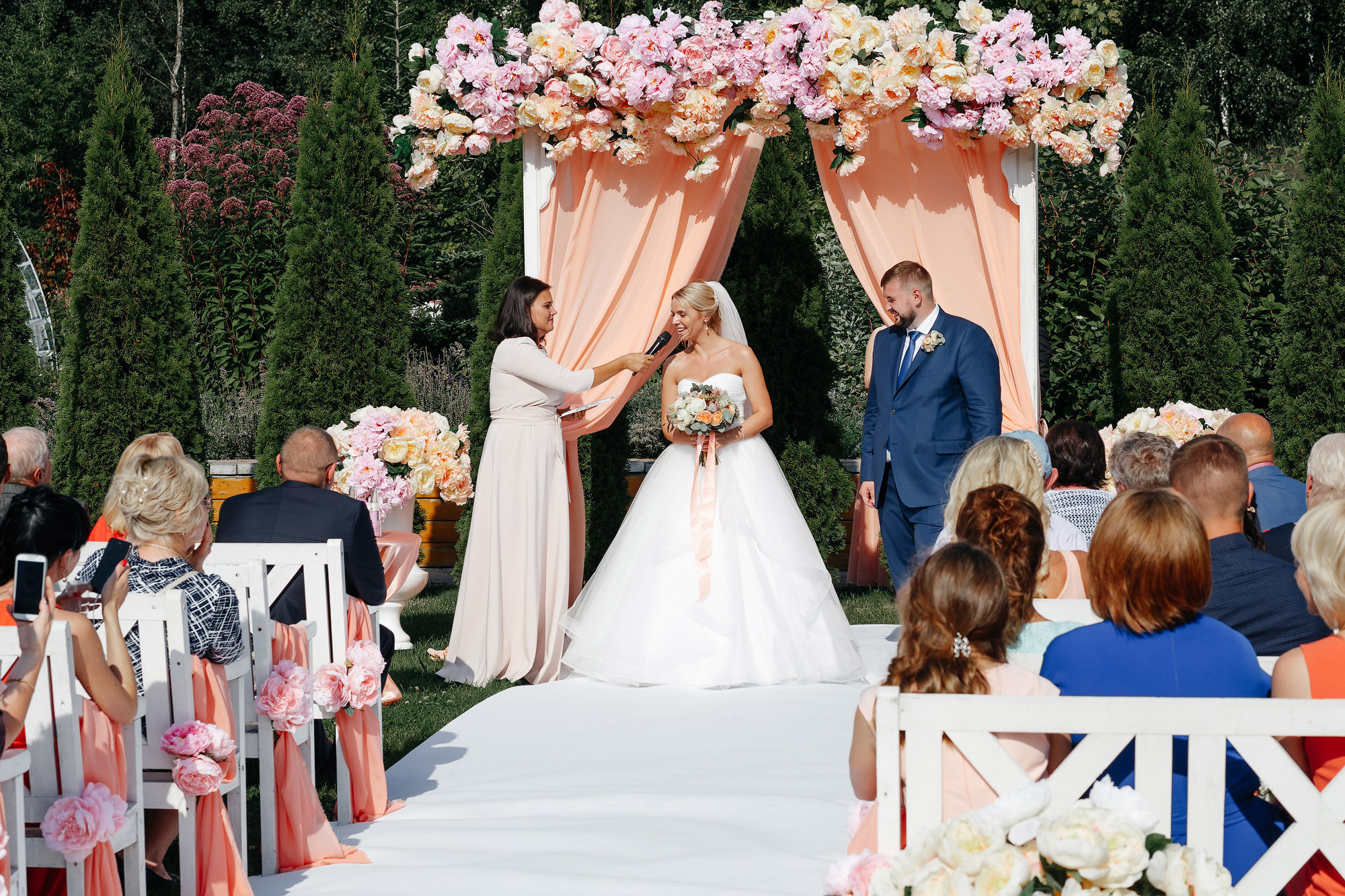 Свадьба в Артилэнд, г. Балашиха, Россия. Фотограф Сергей Наставник. Рекламная фотосъемка любой сложности
