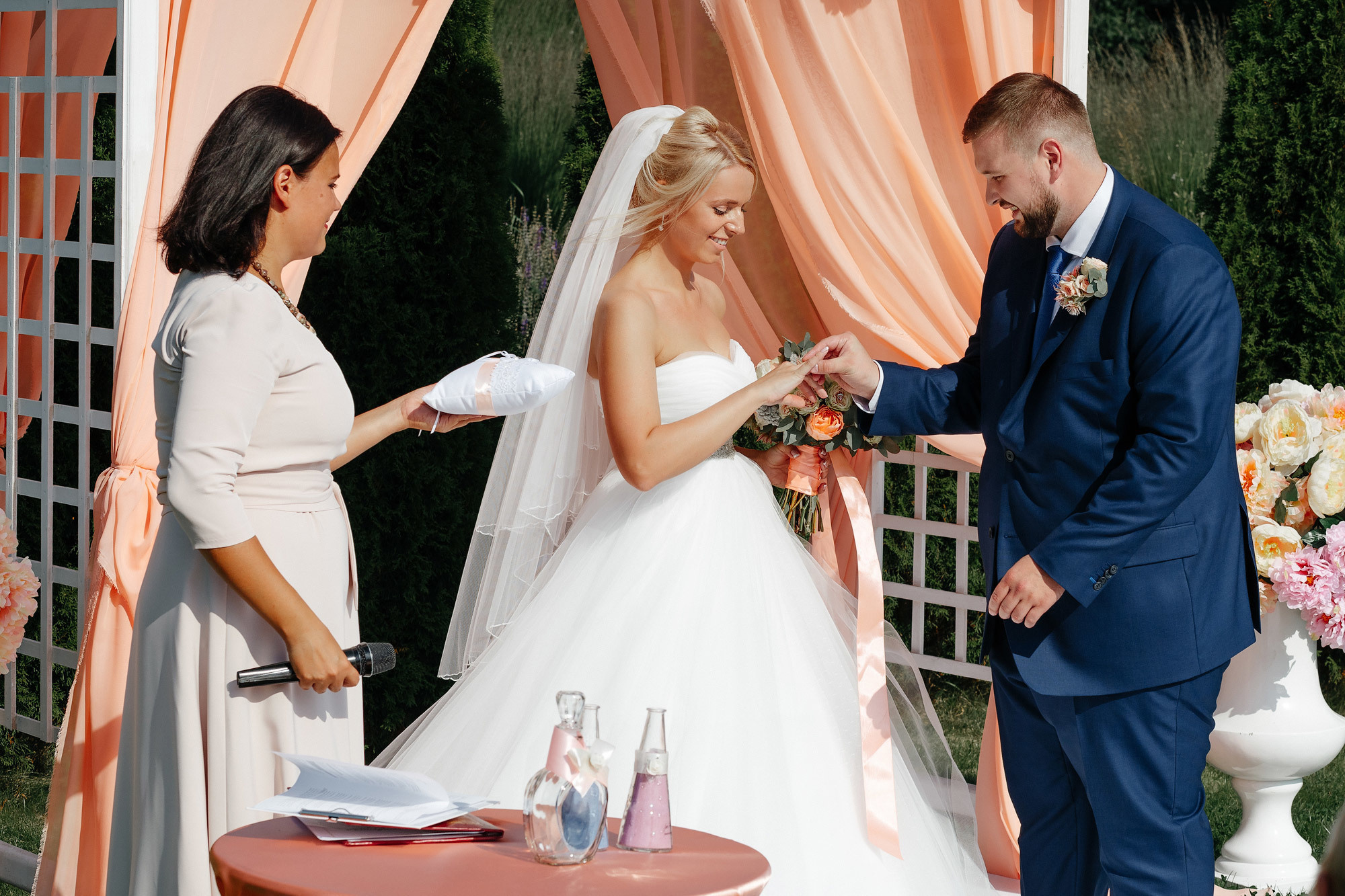 Свадьба в Артилэнд, г. Балашиха, Россия. Фотограф Сергей Наставник. Рекламная фотосъемка любой сложности