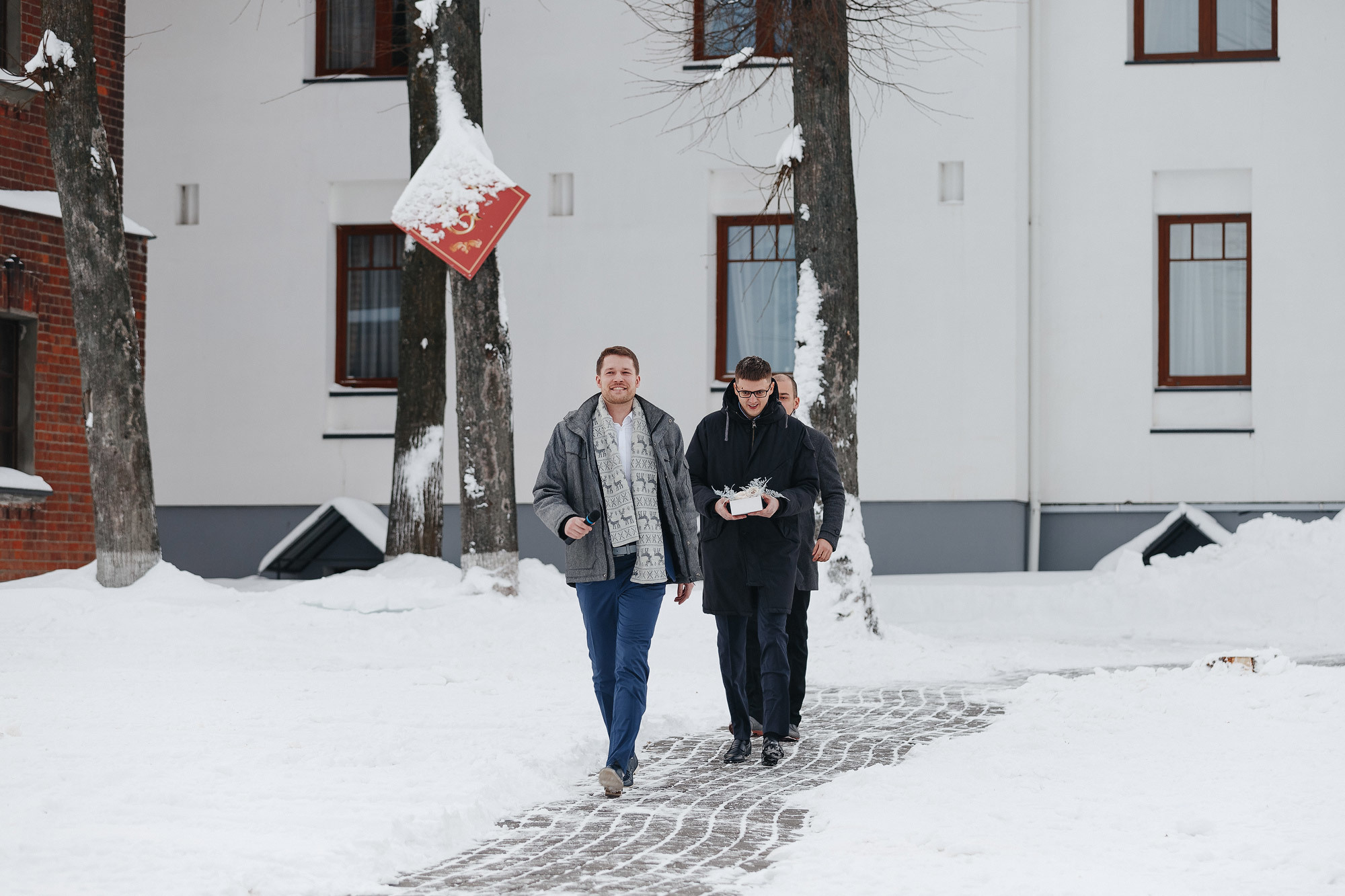 Свадьба в Пушкарской слободе, г. Суздаль, Россия. Фотограф Сергей Наставник. Рекламная фотосъемка любой сложности