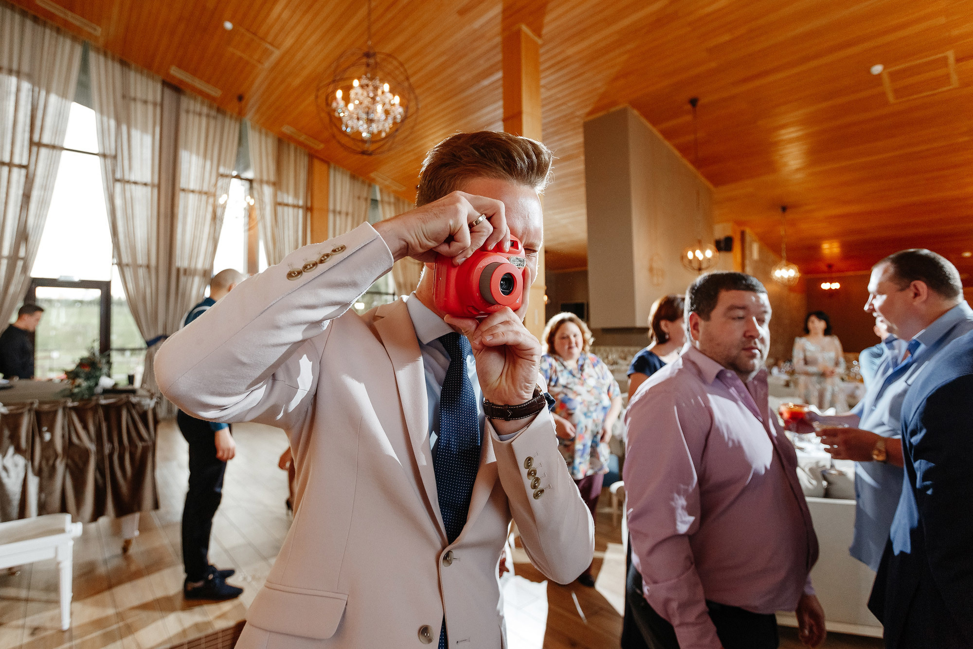 Свадьба в Доброграде, Россия. Фотограф Сергей Наставник. Рекламная фотосъемка любой сложности