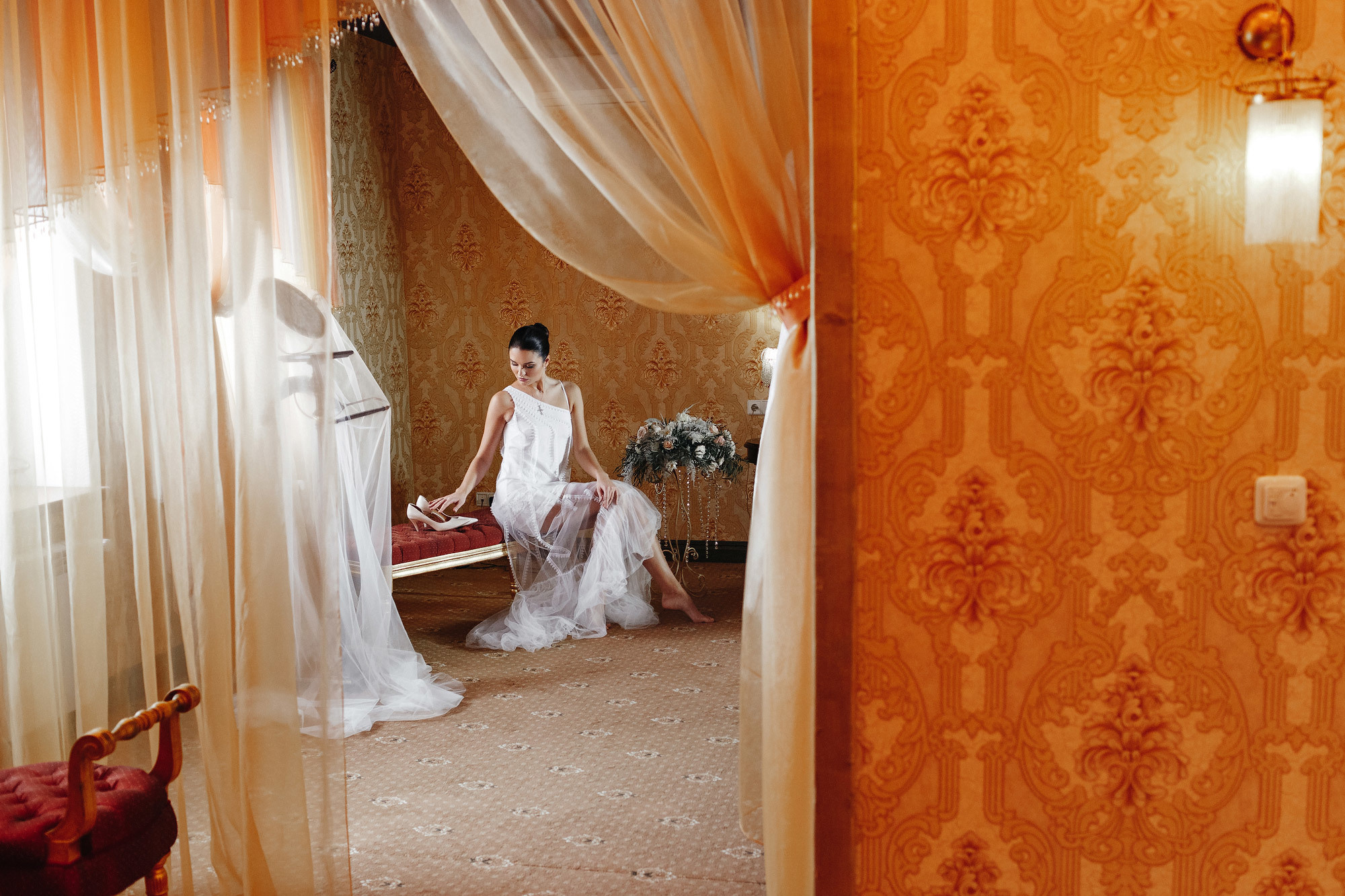 Свадьба в Пушкарской слободе, г. Суздаль, Россия. Фотограф Сергей Наставник. Рекламная фотосъемка любой сложности