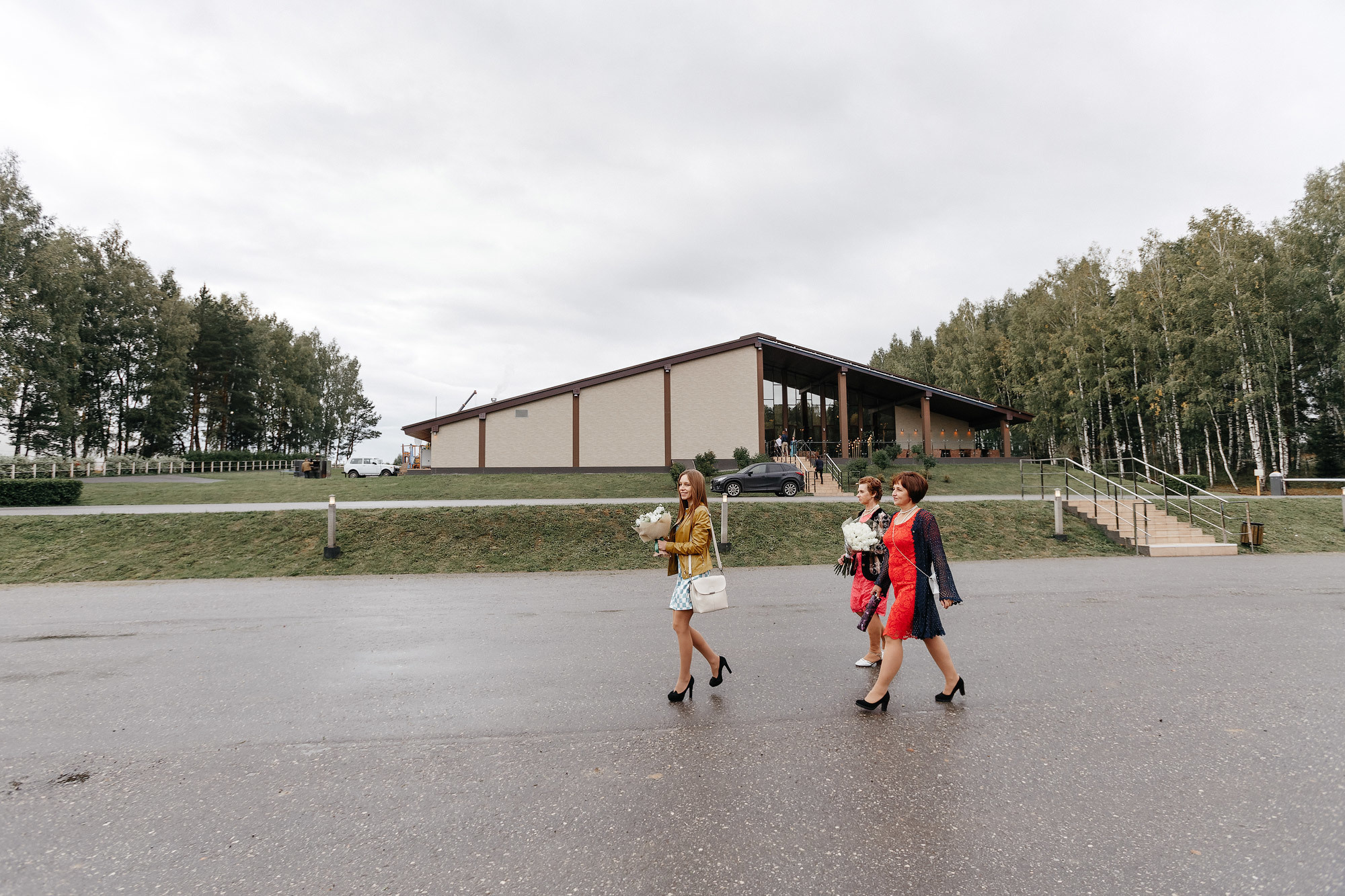 Свадьба в Доброграде, Россия. Фотограф Сергей Наставник. Рекламная фотосъемка любой сложности