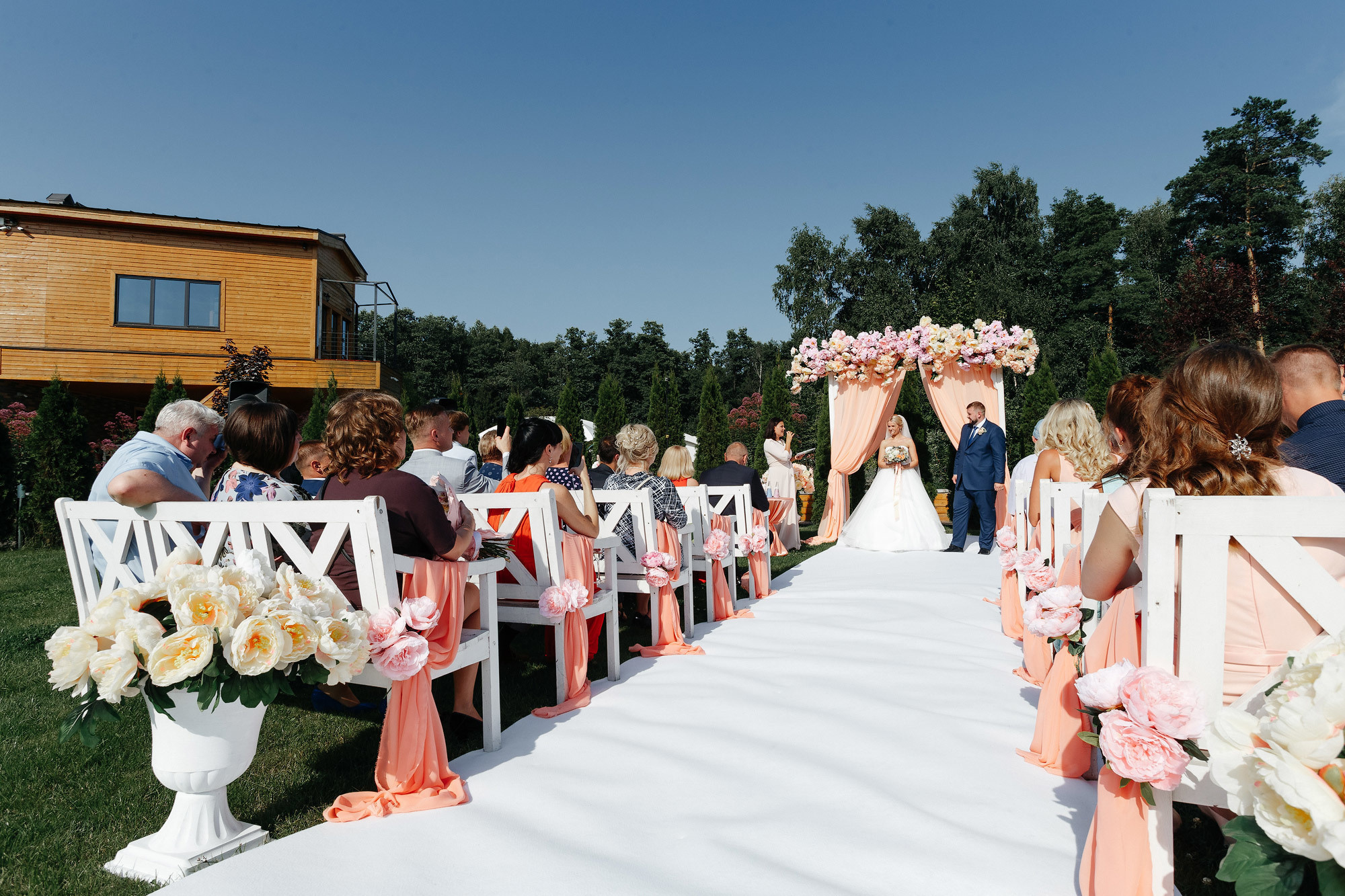 Свадьба в Артилэнд, г. Балашиха, Россия. Фотограф Сергей Наставник. Рекламная фотосъемка любой сложности