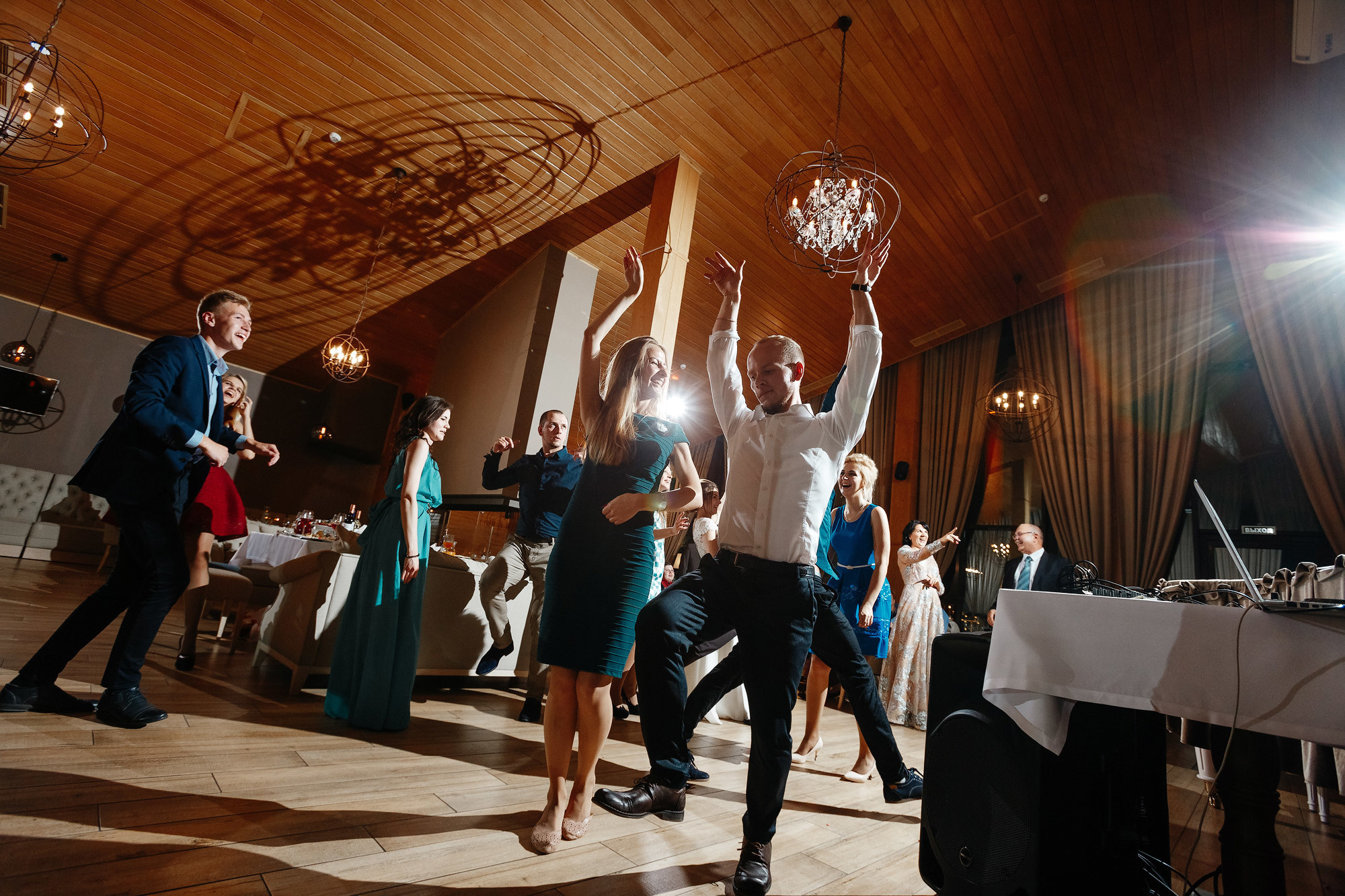 Свадьба в Доброграде, Россия. Фотограф Сергей Наставник. Рекламная фотосъемка любой сложности