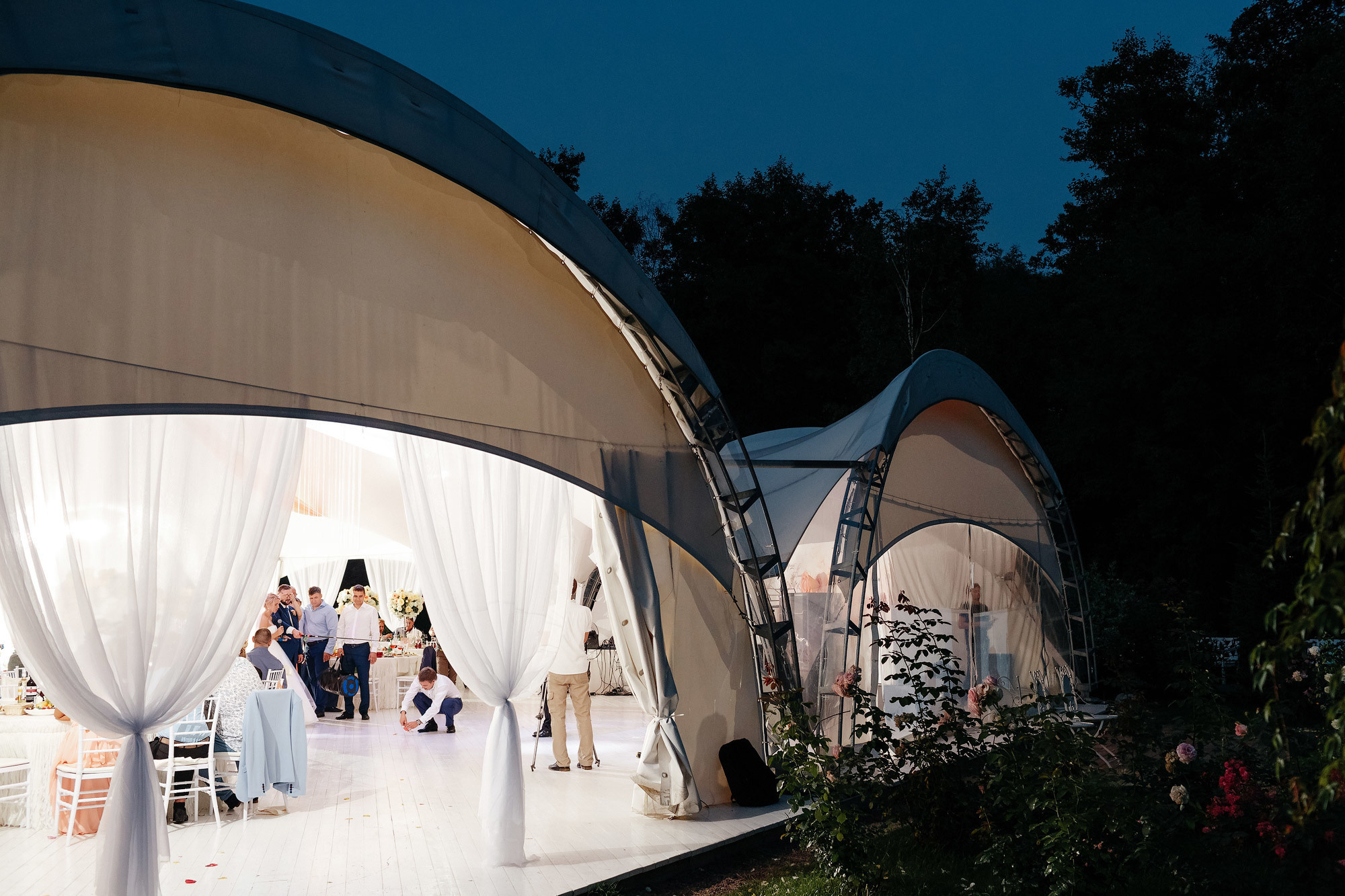 Свадьба в Артилэнд, г. Балашиха, Россия. Фотограф Сергей Наставник. Рекламная фотосъемка любой сложности