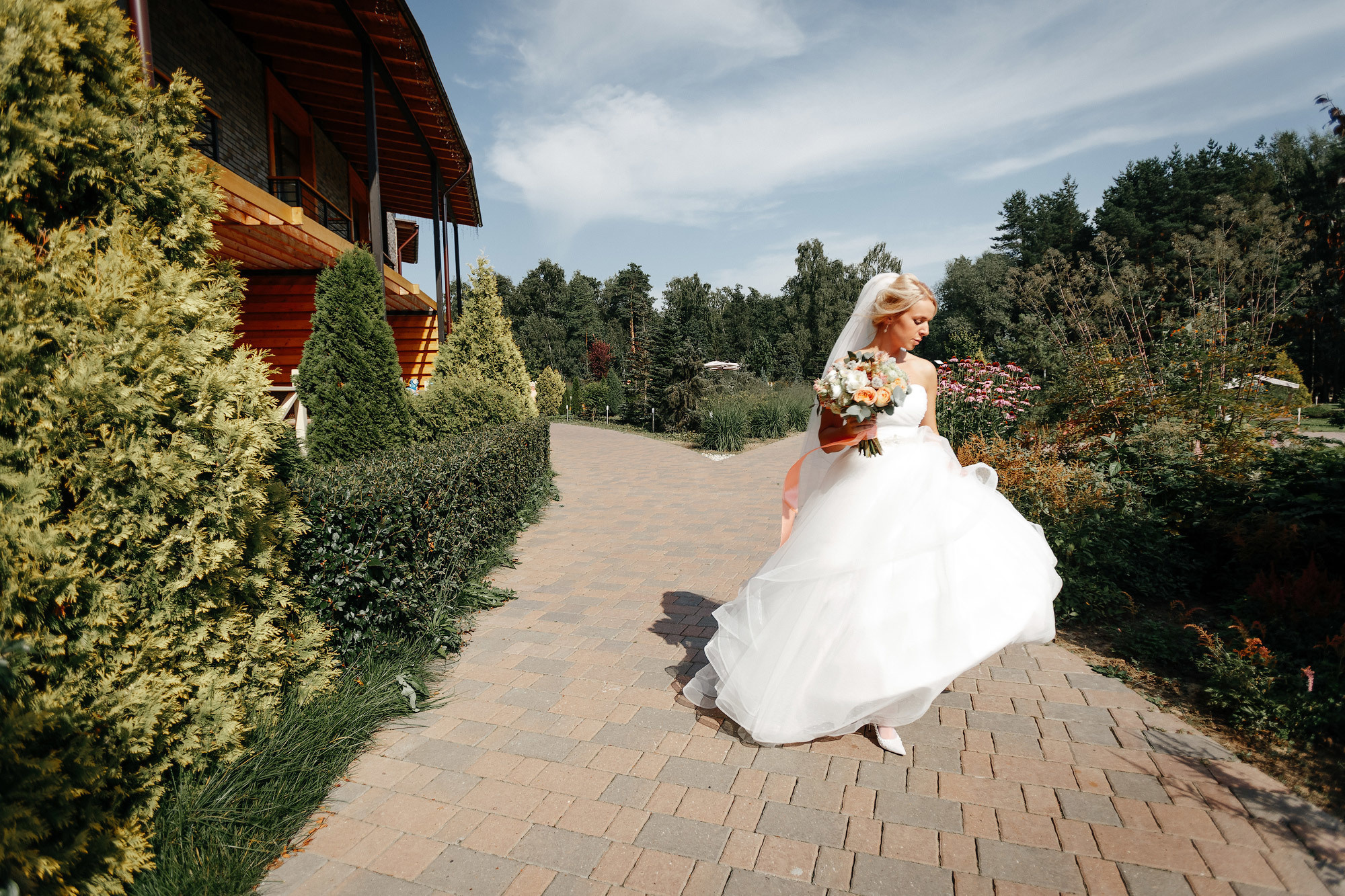 Свадьба в Артилэнд, г. Балашиха, Россия. Фотограф Сергей Наставник. Рекламная фотосъемка любой сложности
