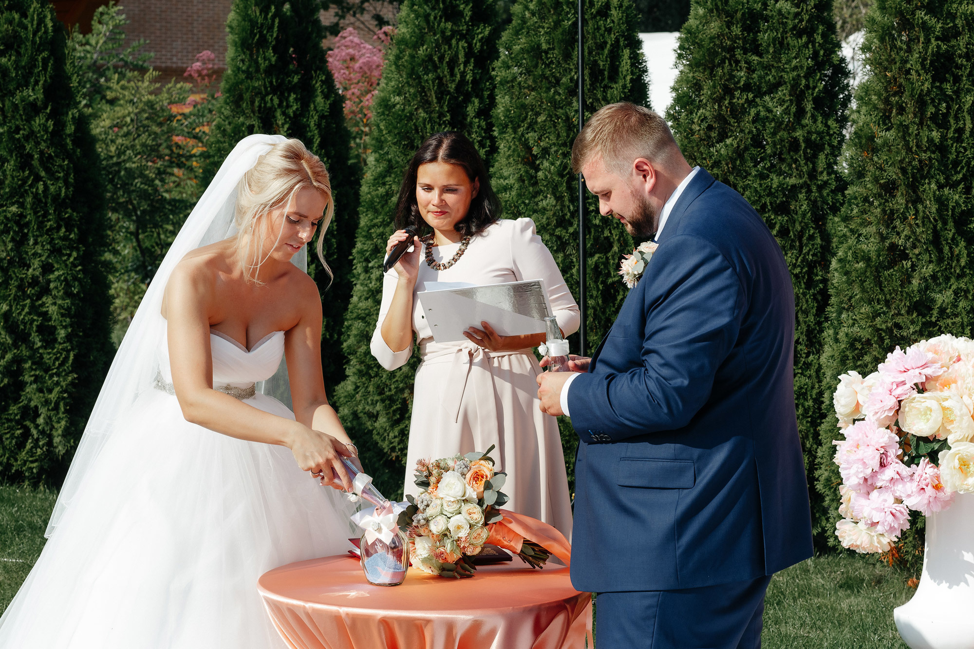 Свадьба в Артилэнд, г. Балашиха, Россия. Фотограф Сергей Наставник. Рекламная фотосъемка любой сложности