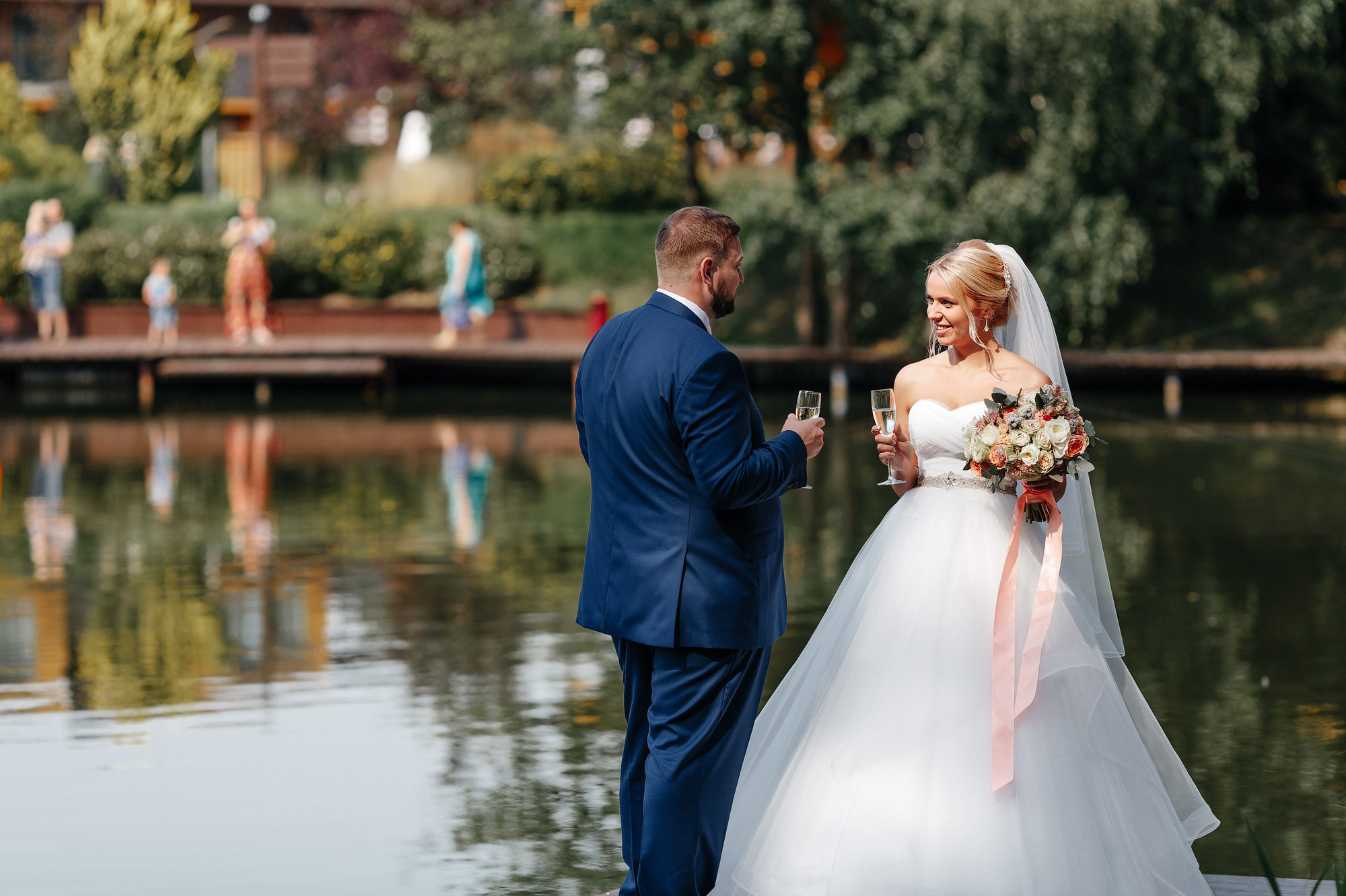 Свадьба в Артилэнд, г. Балашиха, Россия. Фотограф Сергей Наставник. Рекламная фотосъемка любой сложности