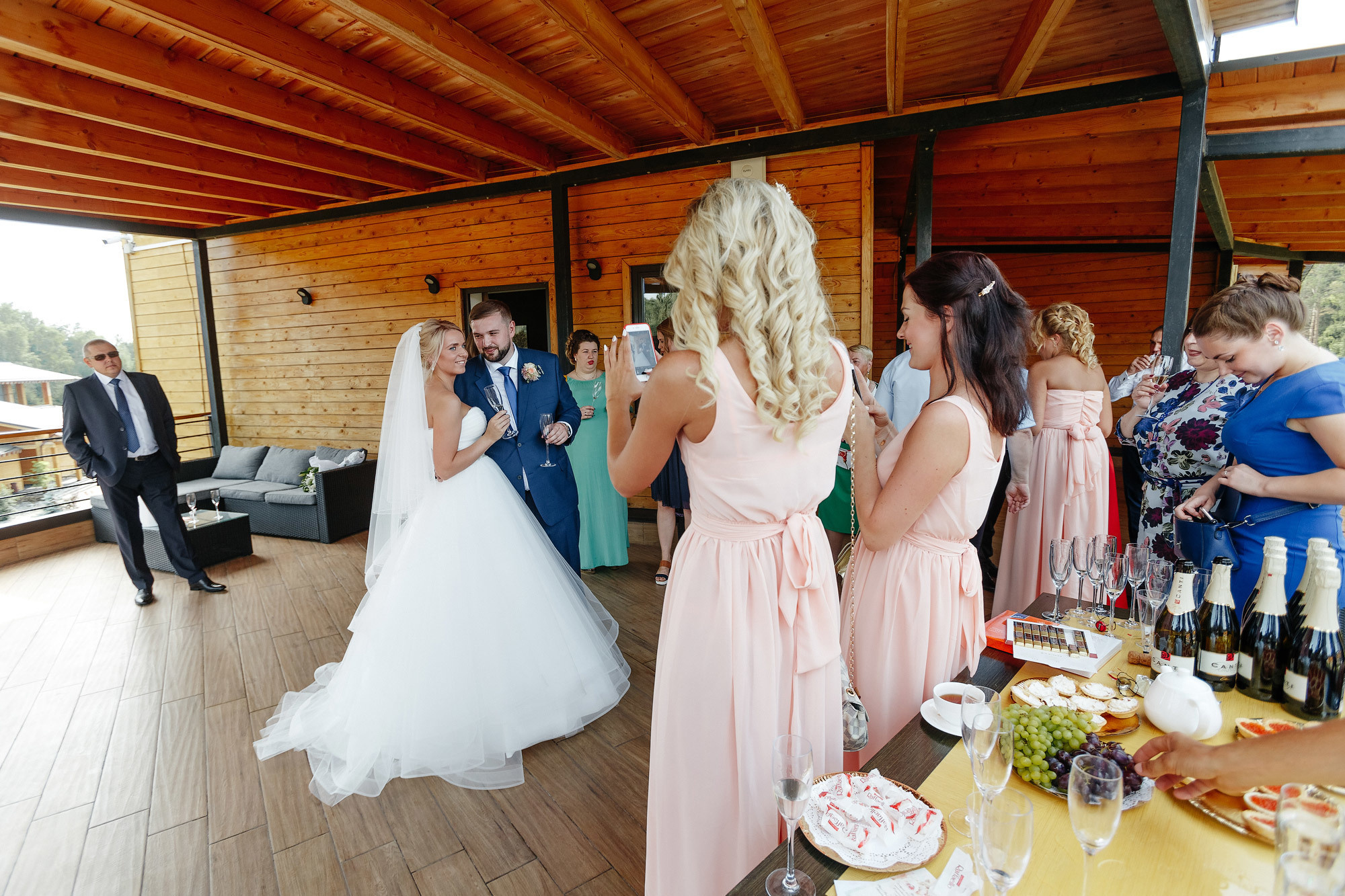 Свадьба в Артилэнд, г. Балашиха, Россия. Фотограф Сергей Наставник. Рекламная фотосъемка любой сложности