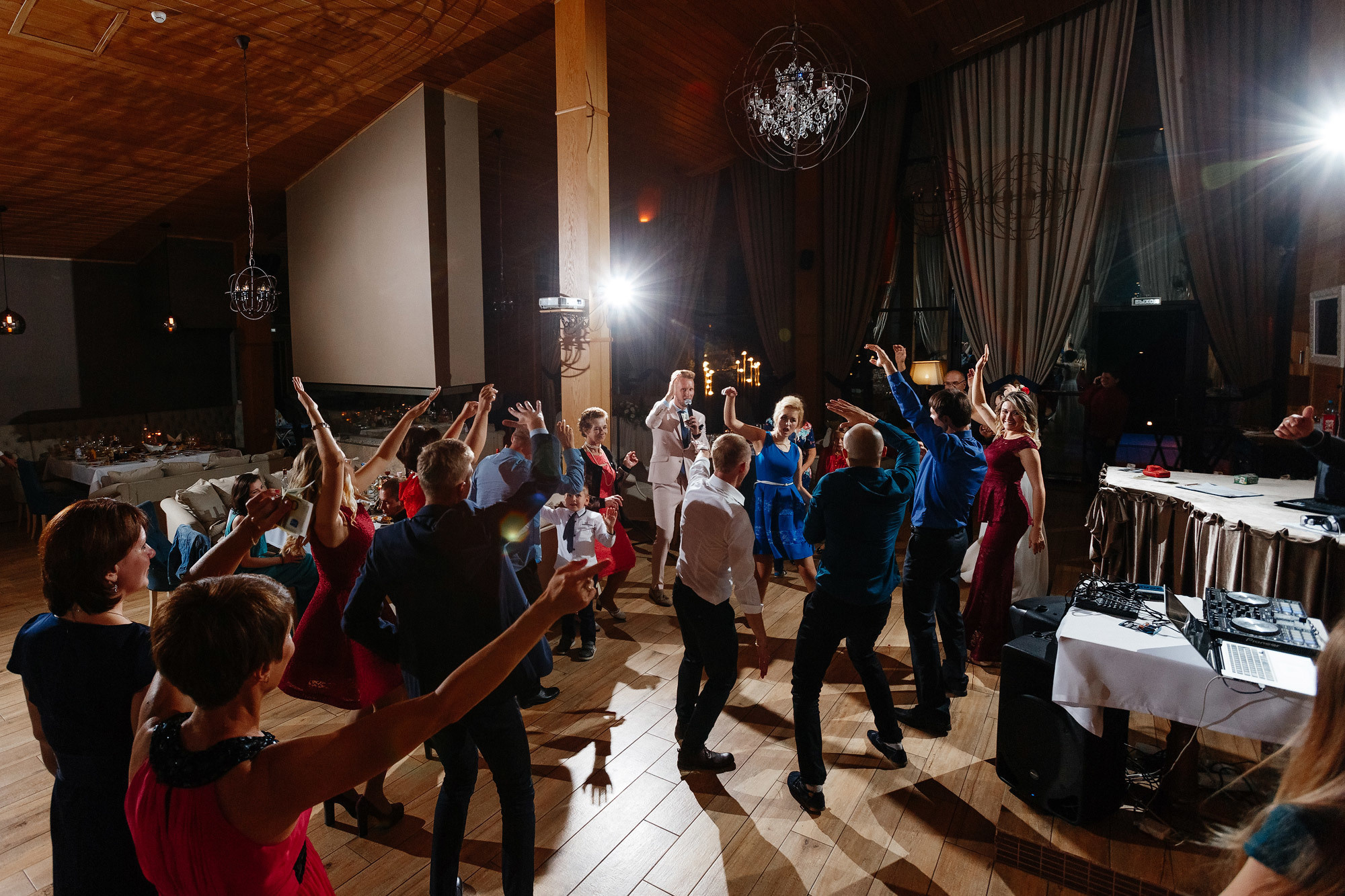 Свадьба в Доброграде, Россия. Фотограф Сергей Наставник. Рекламная фотосъемка любой сложности