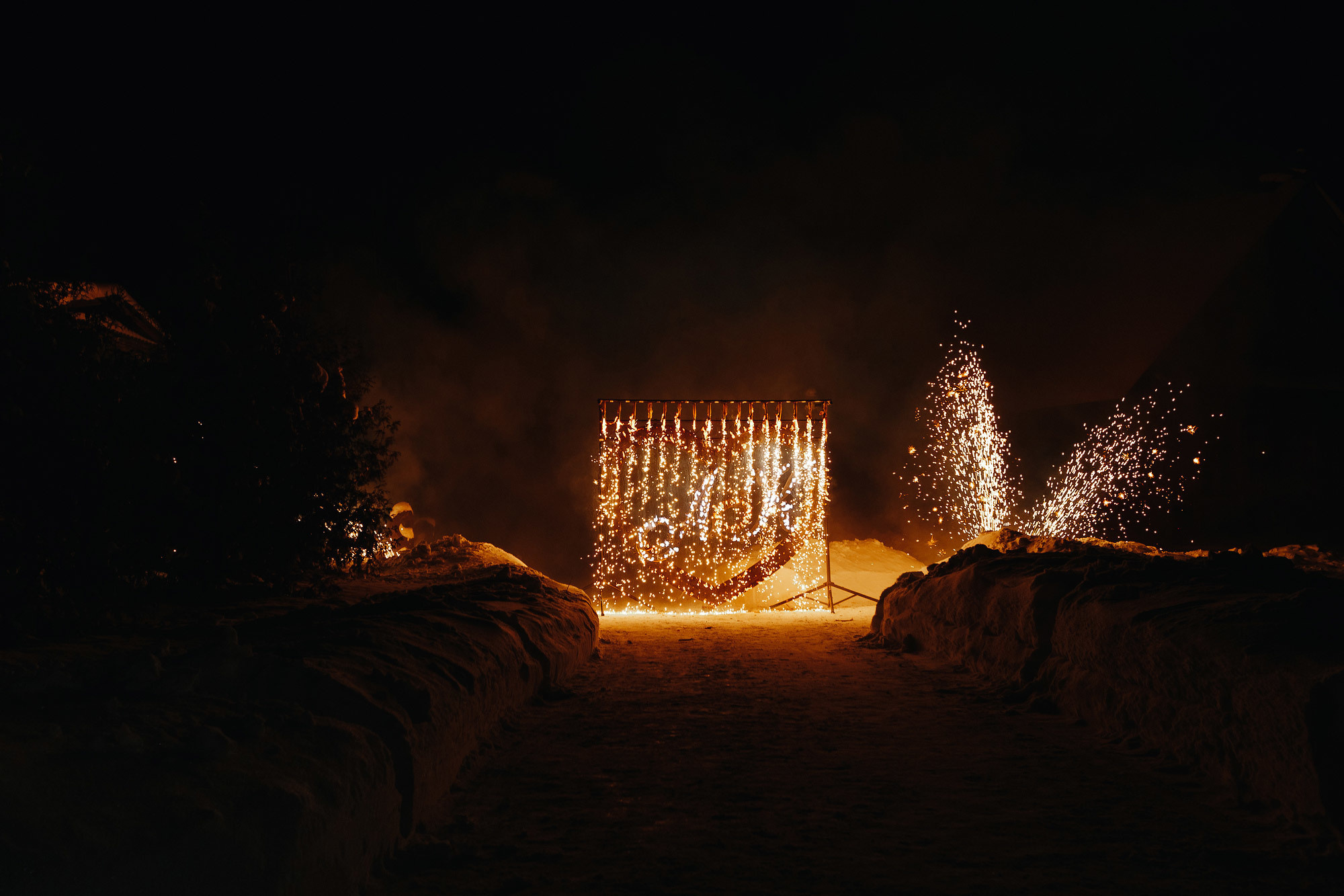 Свадьба в Пушкарской слободе, г. Суздаль, Россия. Фотограф Сергей Наставник. Рекламная фотосъемка любой сложности