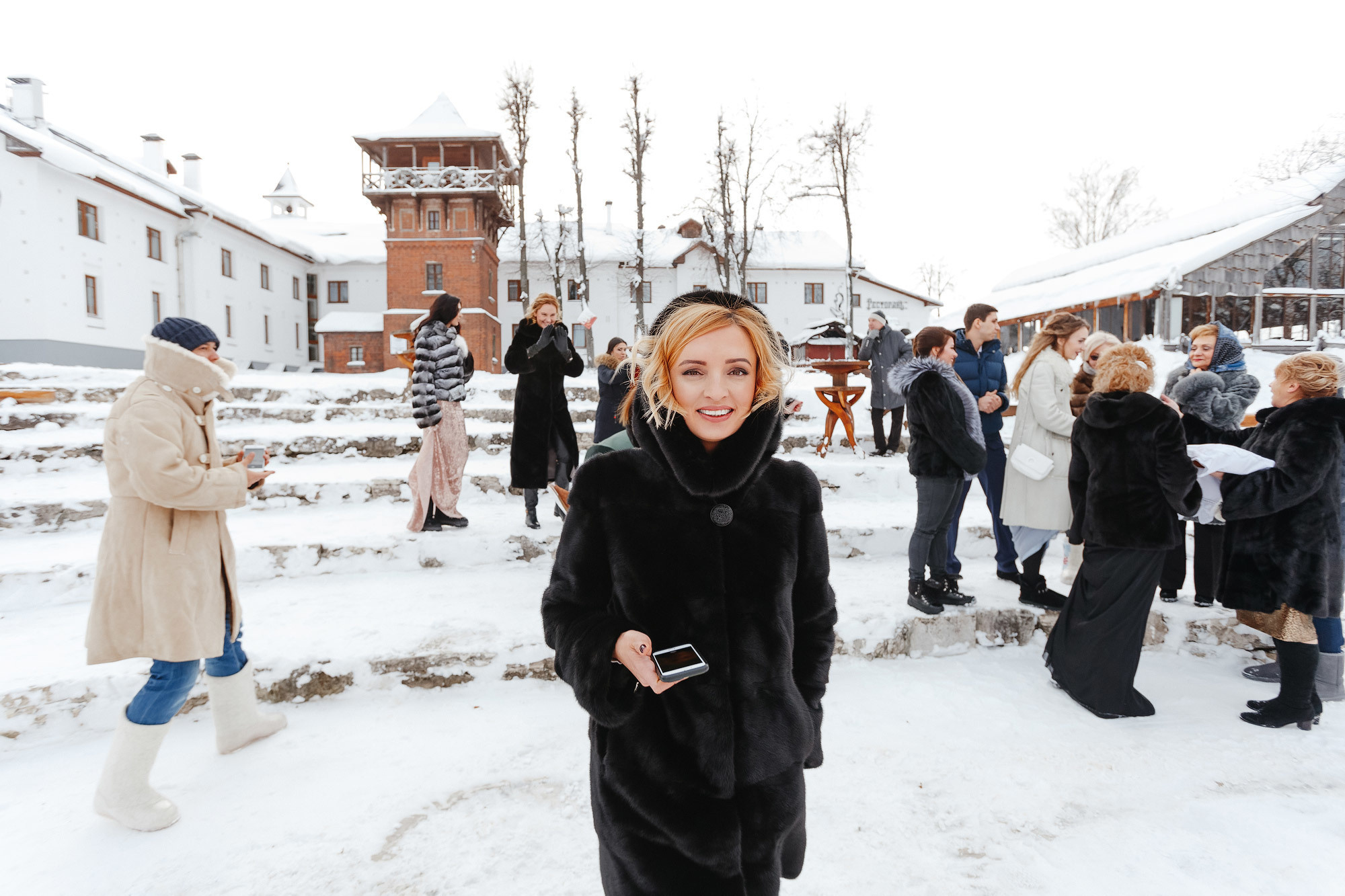 Свадьба в Пушкарской слободе, г. Суздаль, Россия. Фотограф Сергей Наставник. Рекламная фотосъемка любой сложности